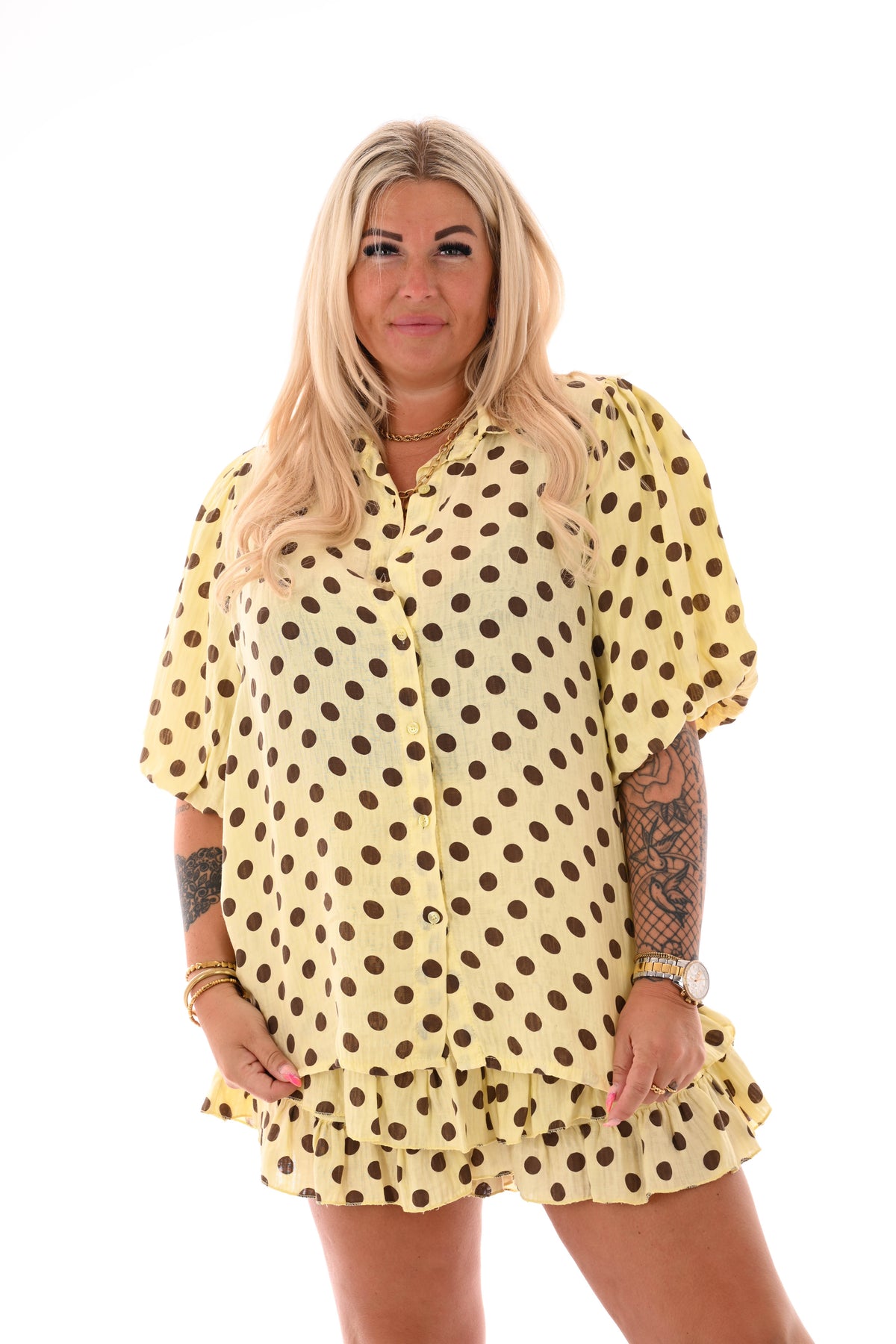 Twinset dots en roezelshort lichtgeel