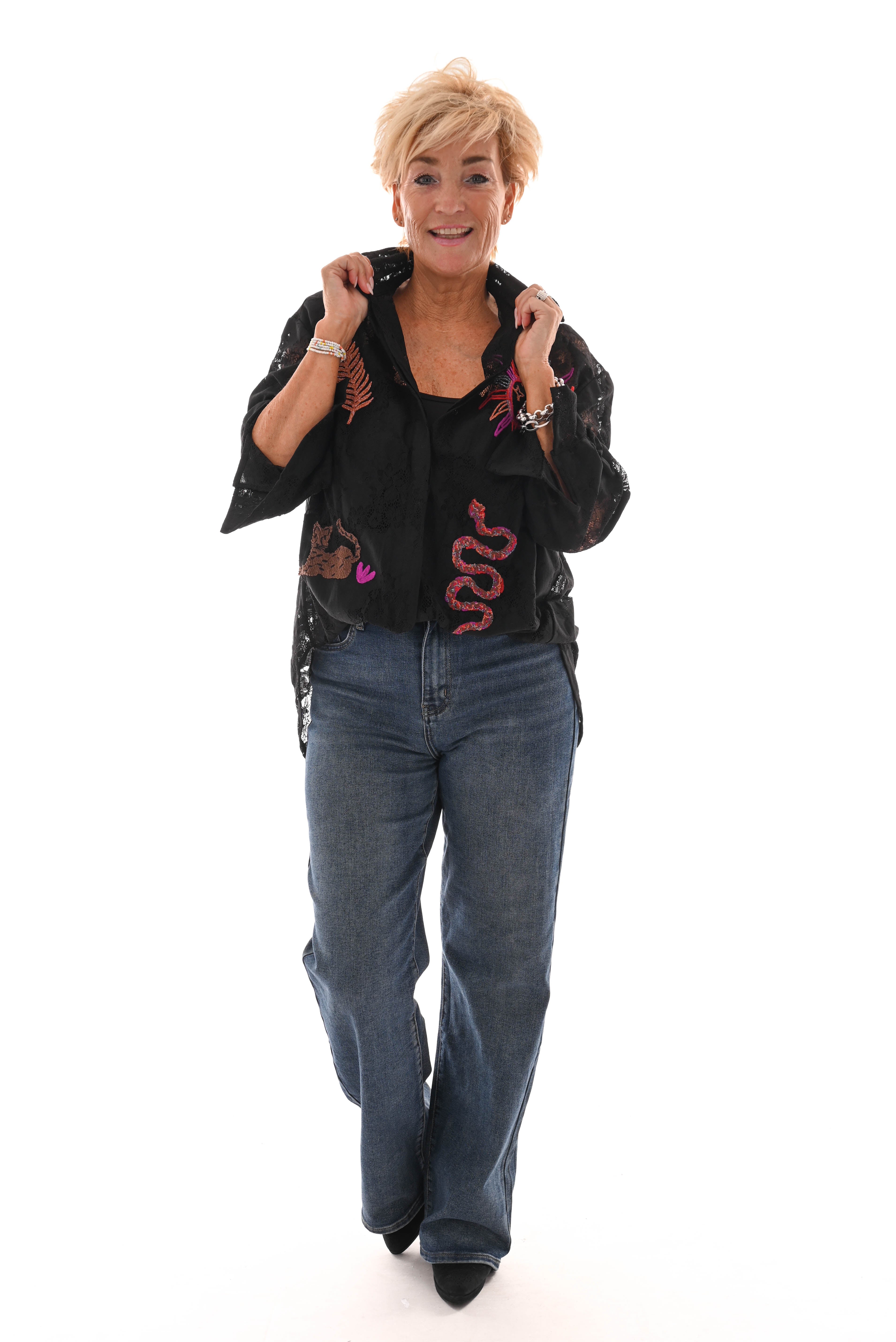 Blouse kant met applicaties zwart