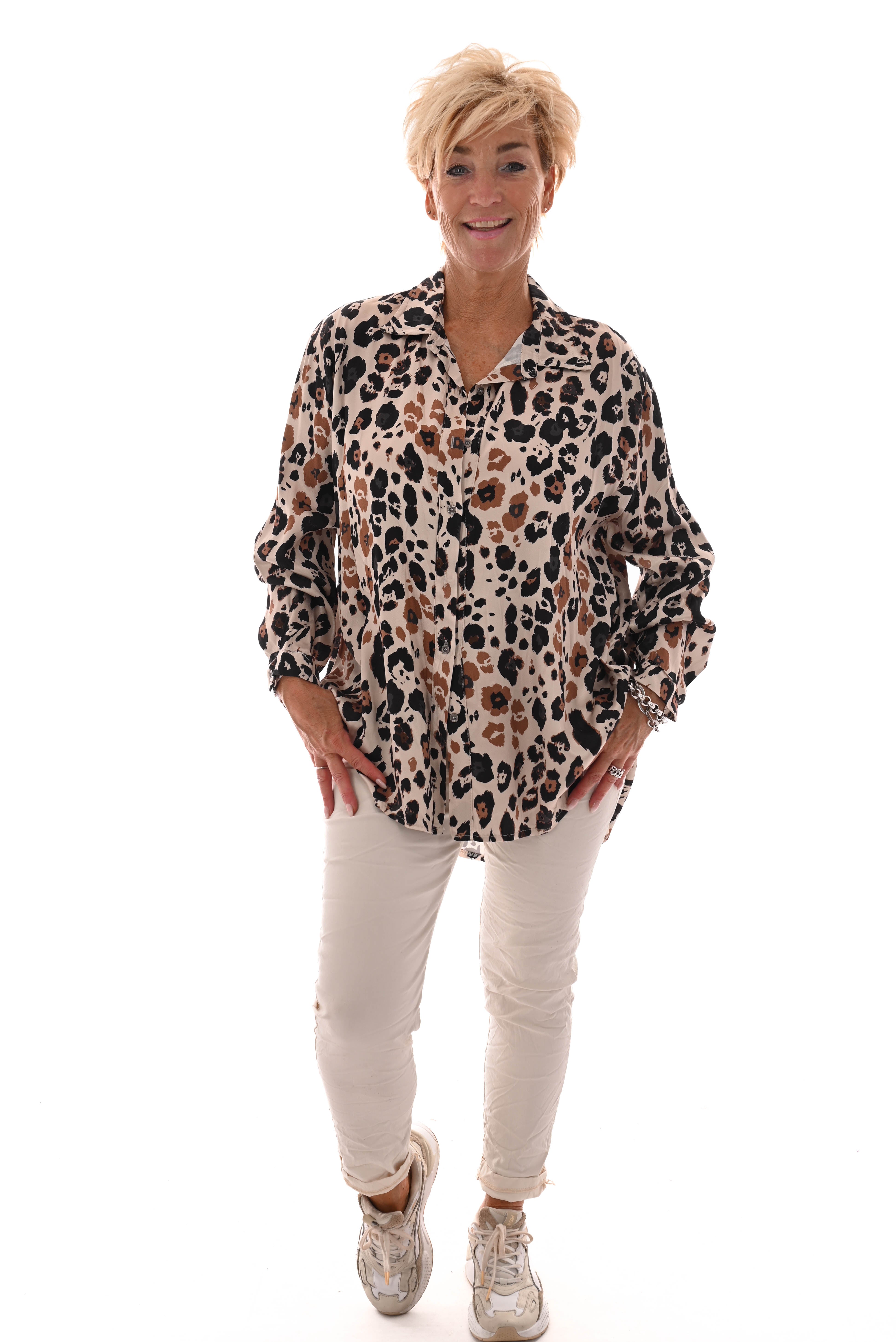 Doorknoop blouse panterprint roomwit/zwart