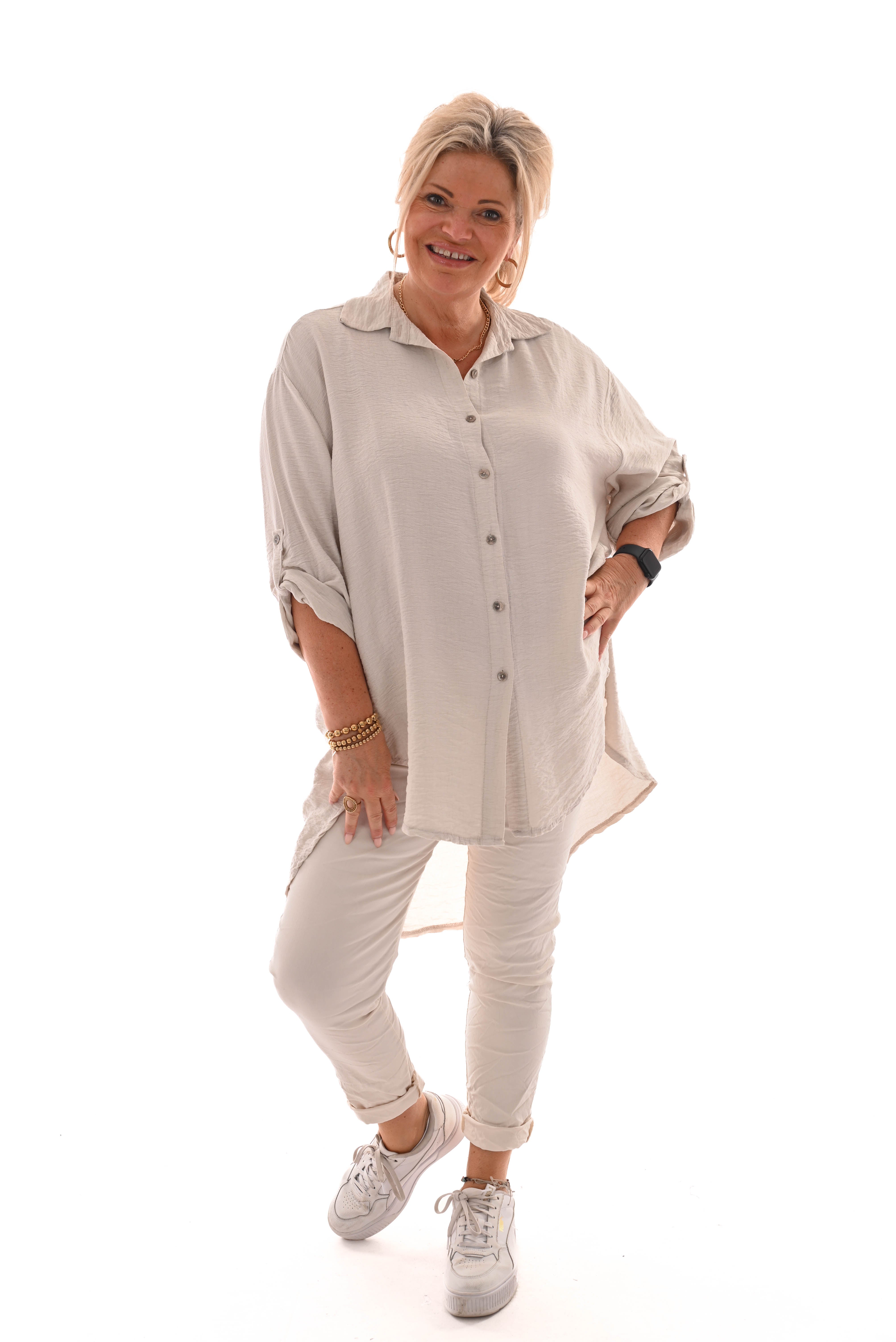 Doorknoop blouse crepe ophaalmouwen beige