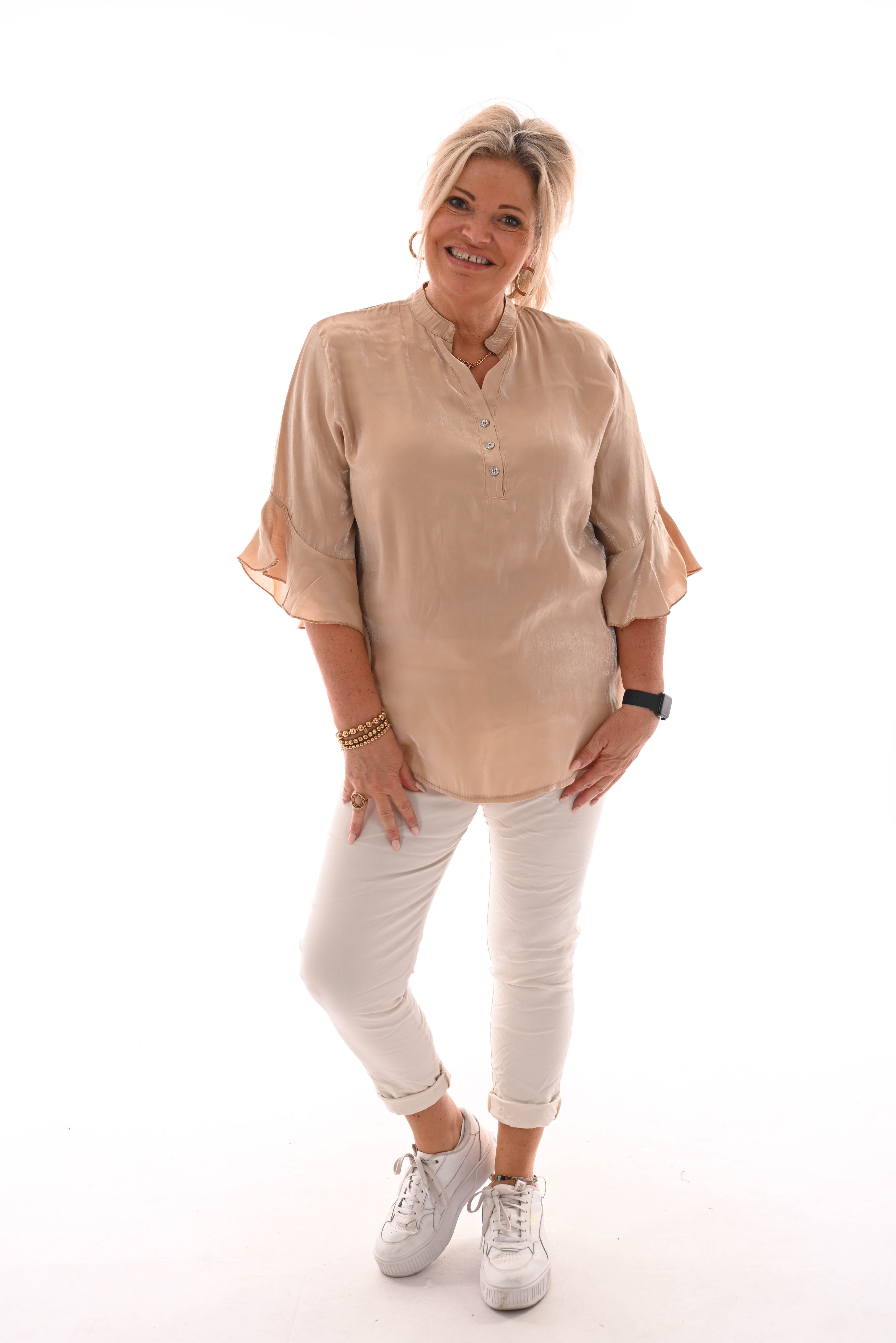 Silky top v-hals uitlopende mouwen beige