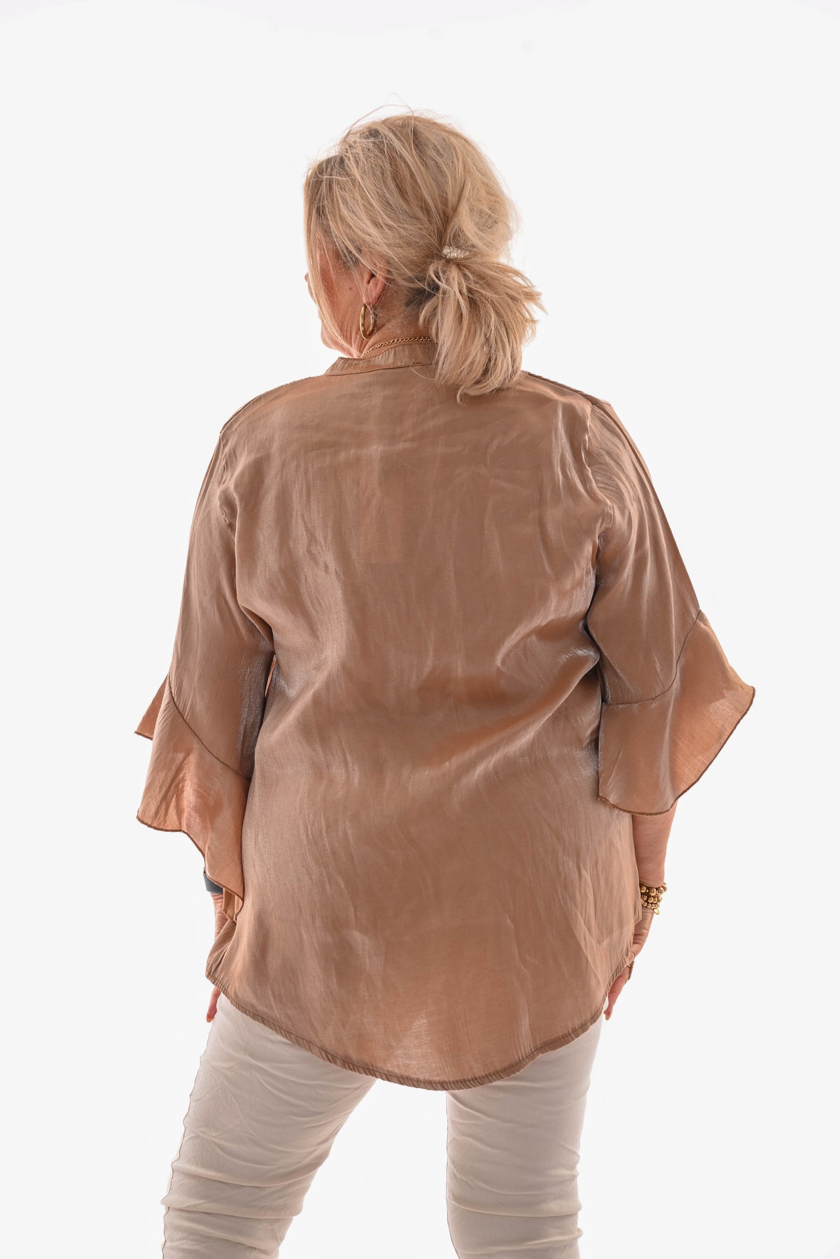 Silky top v-hals uitlopende mouwen camel