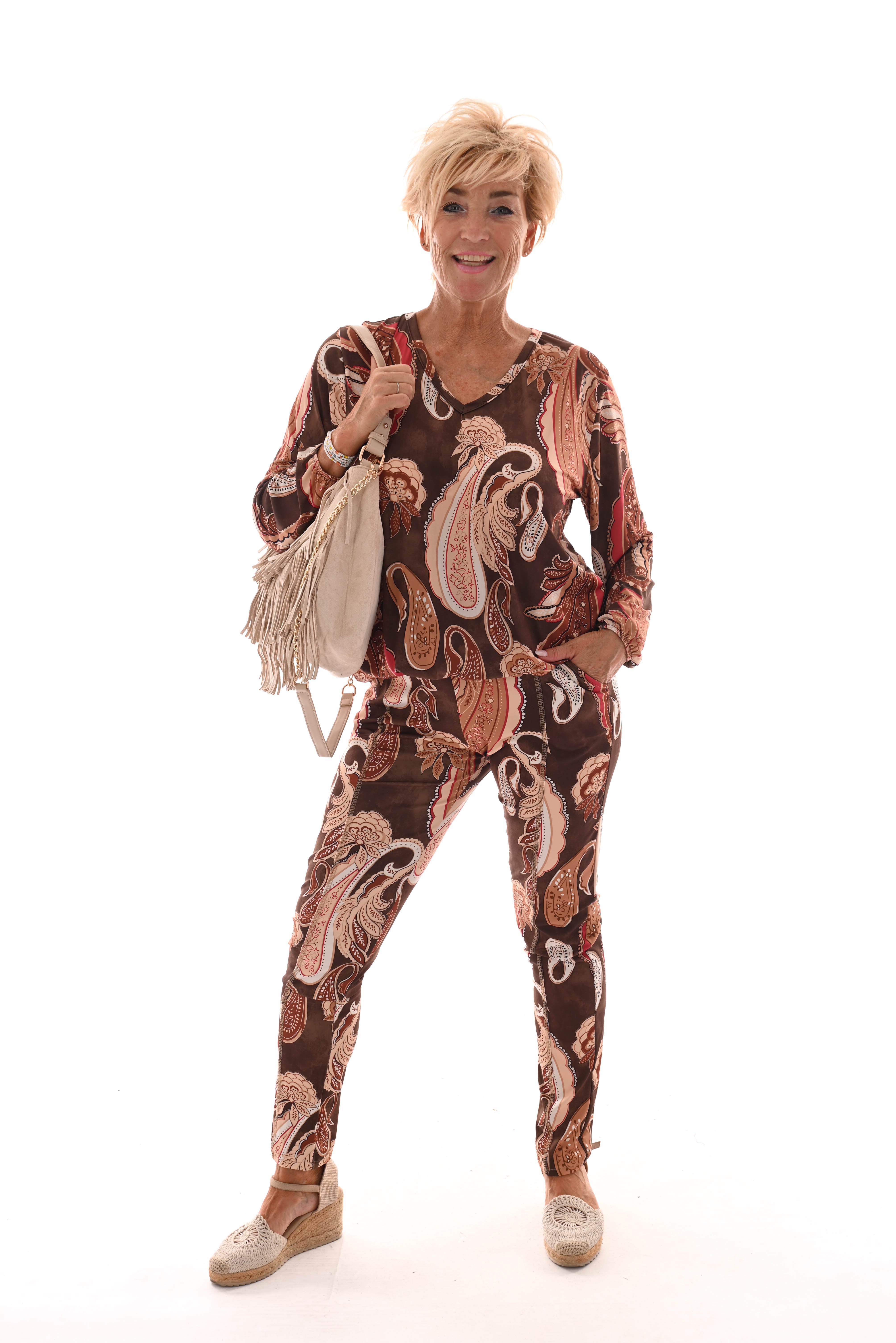 Tweedelig pak paisley v-hals lange mouwen bruin