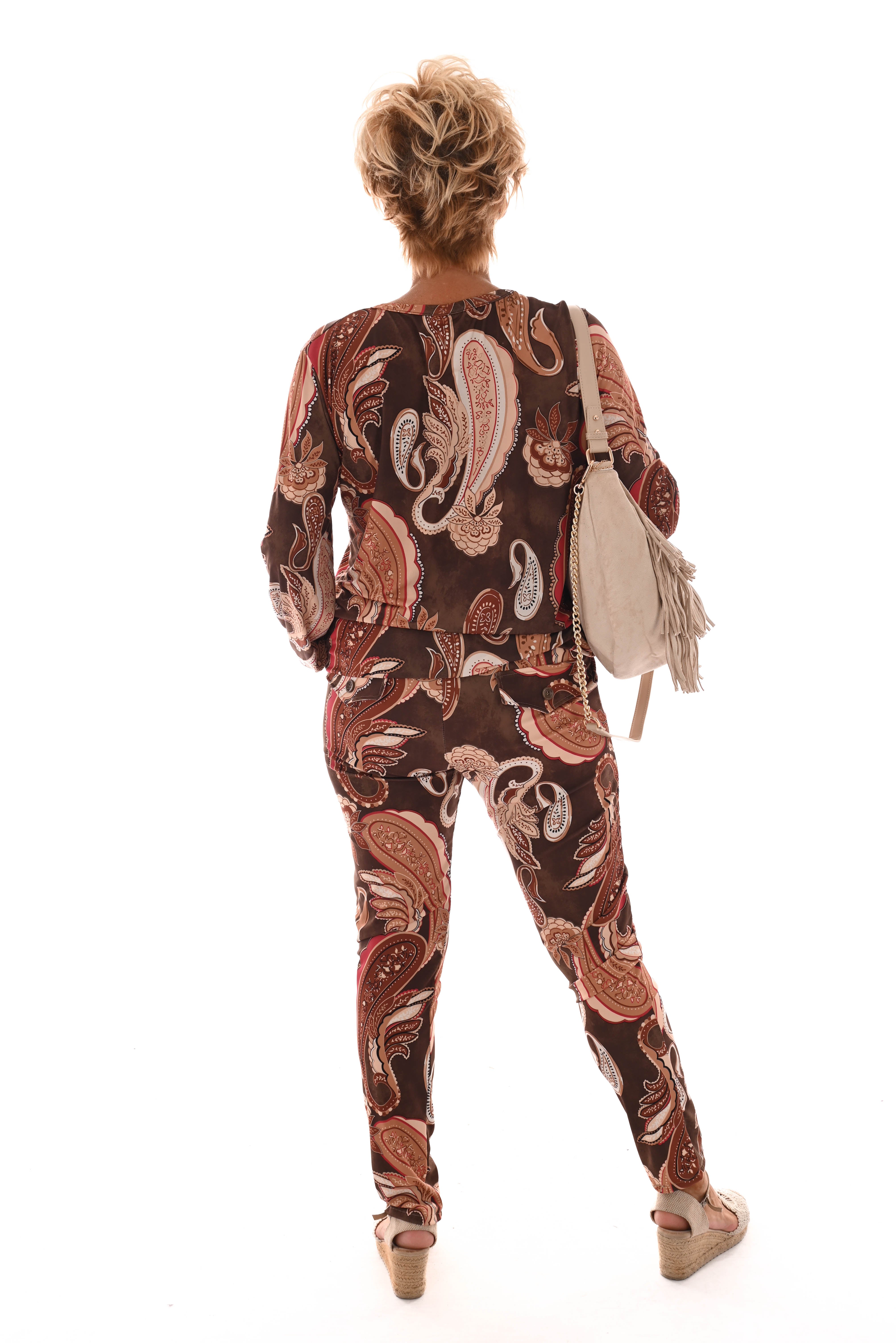 Tweedelig pak paisley v-hals lange mouwen bruin