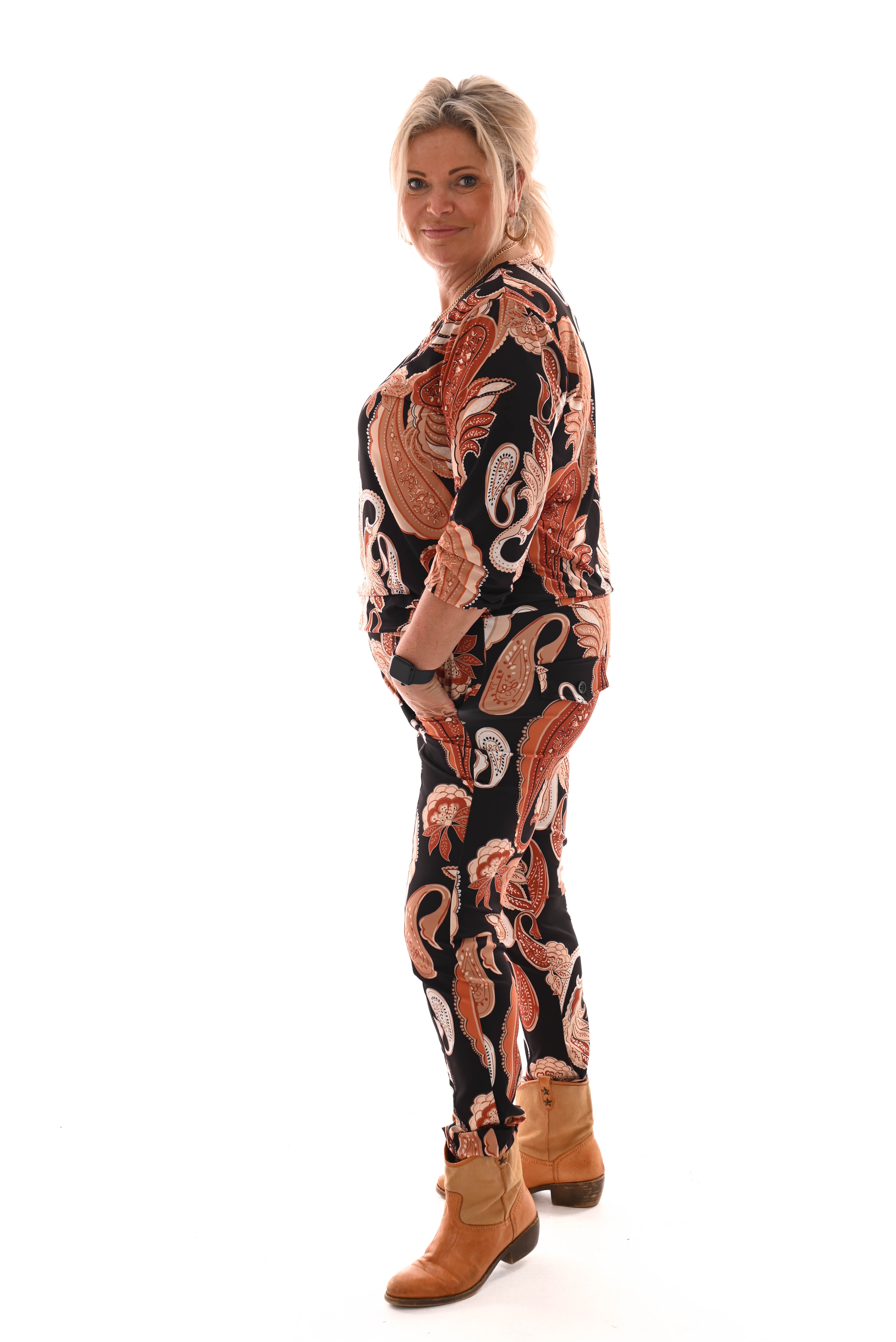 Tweedelig pak paisley v-hals lange mouwen zwart