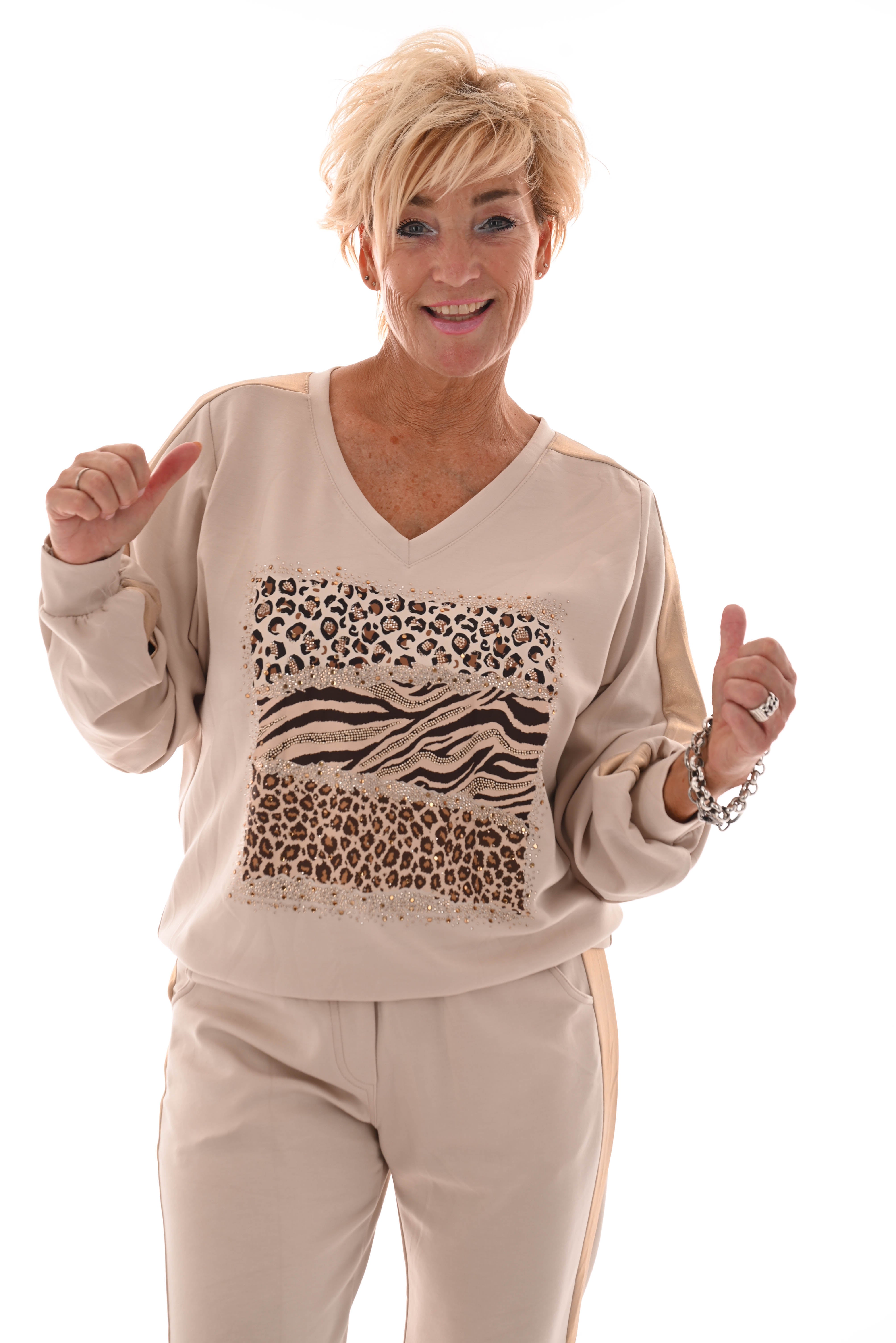 Tweedelig pak dieren mix gouden bies riempje beige