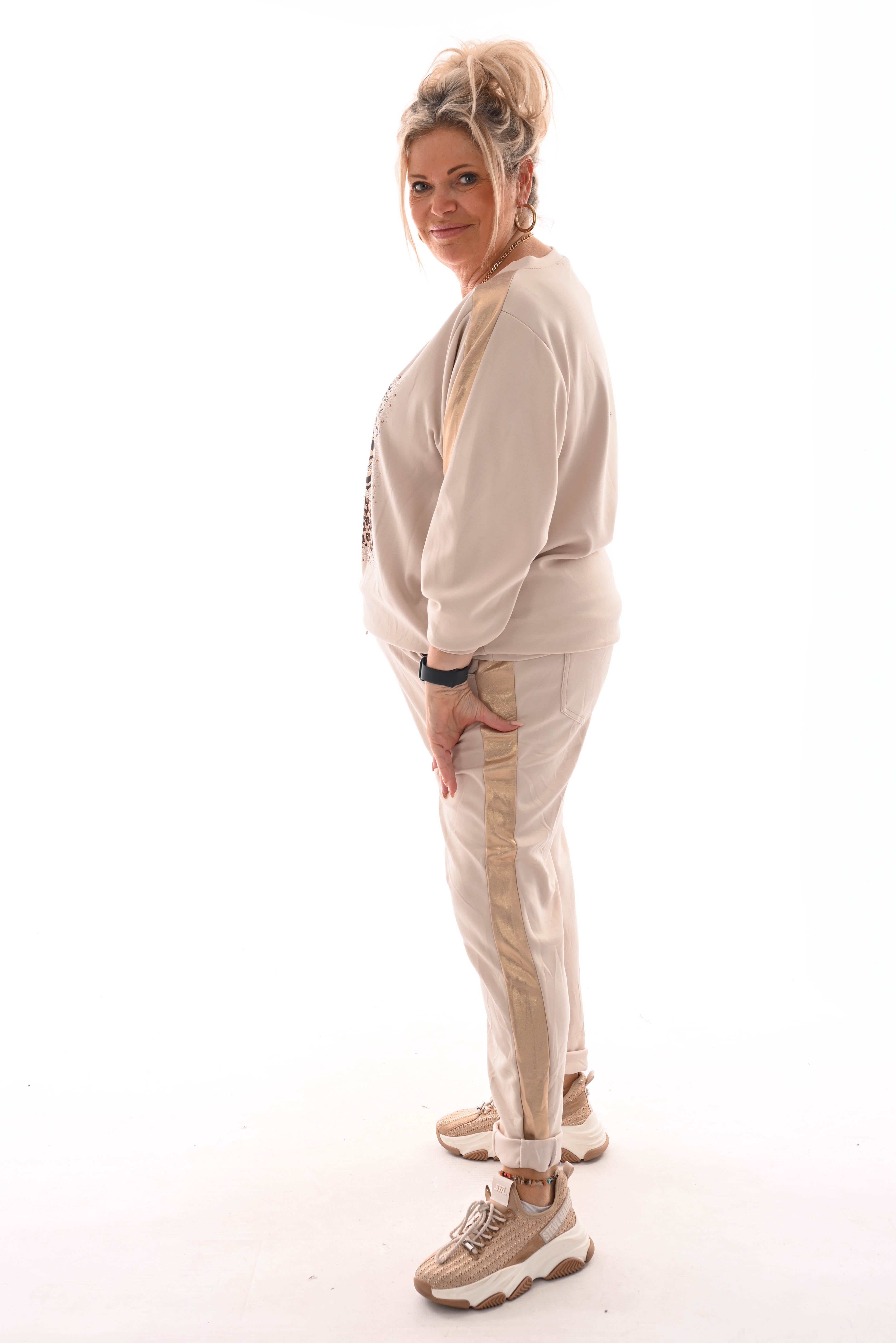 Tweedelig pak dieren mix gouden bies comfy beige