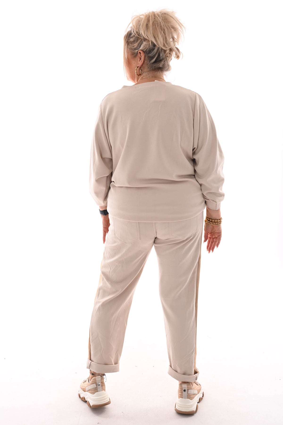 Tweedelig pak dieren mix gouden bies comfy beige