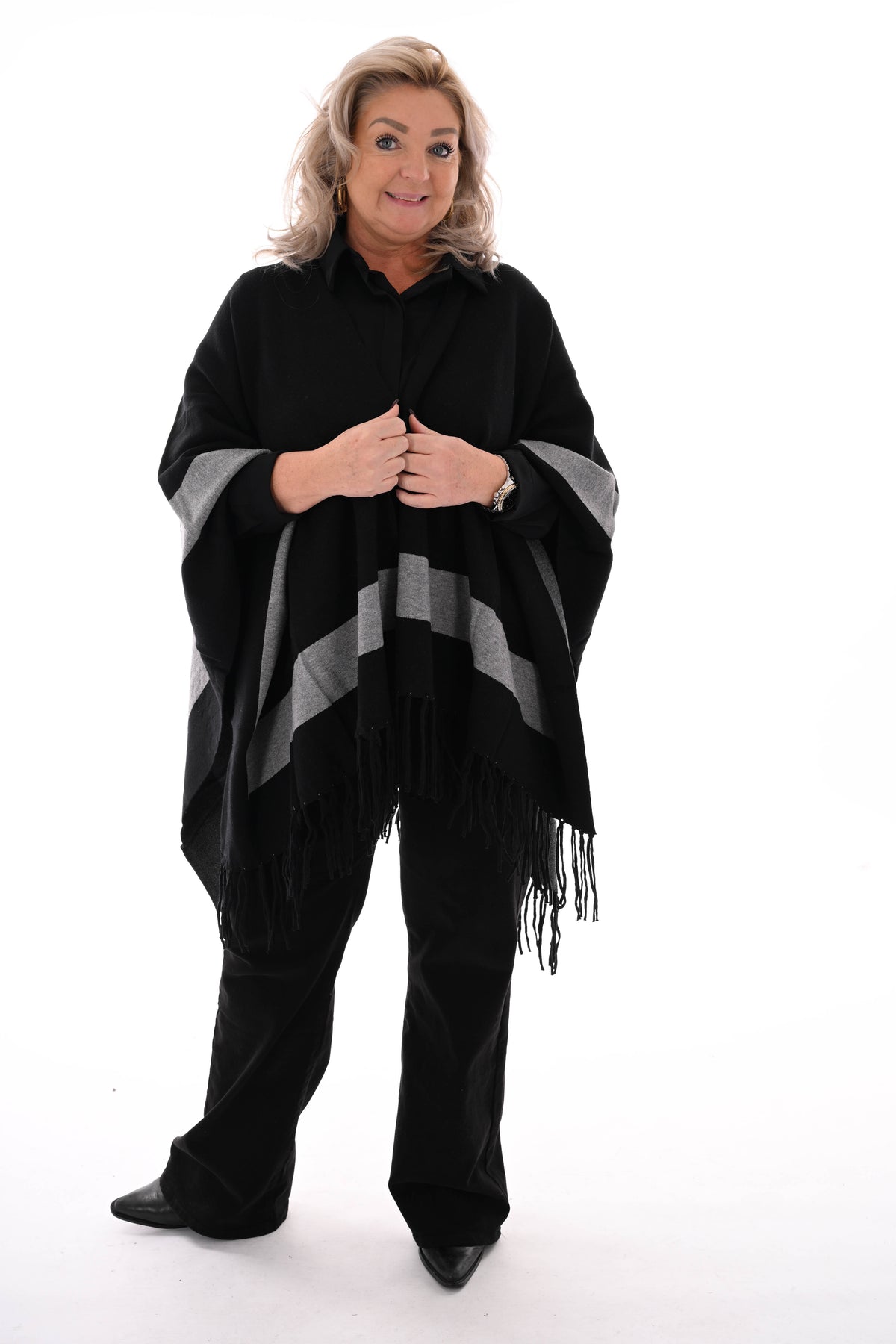 Omslagdoek streep en franjes zwart