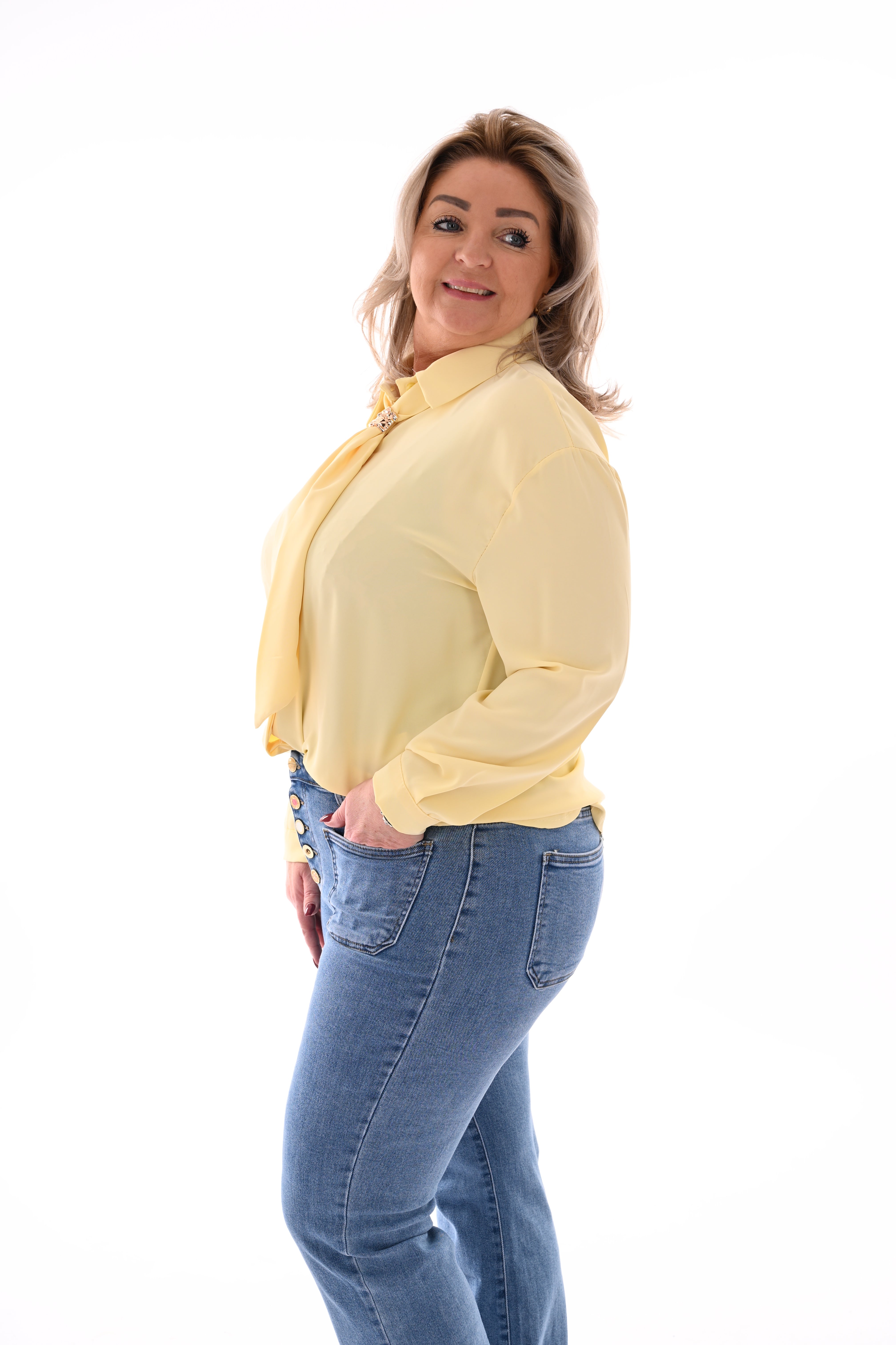Doorknoop blouse met hals detail lichtgeel