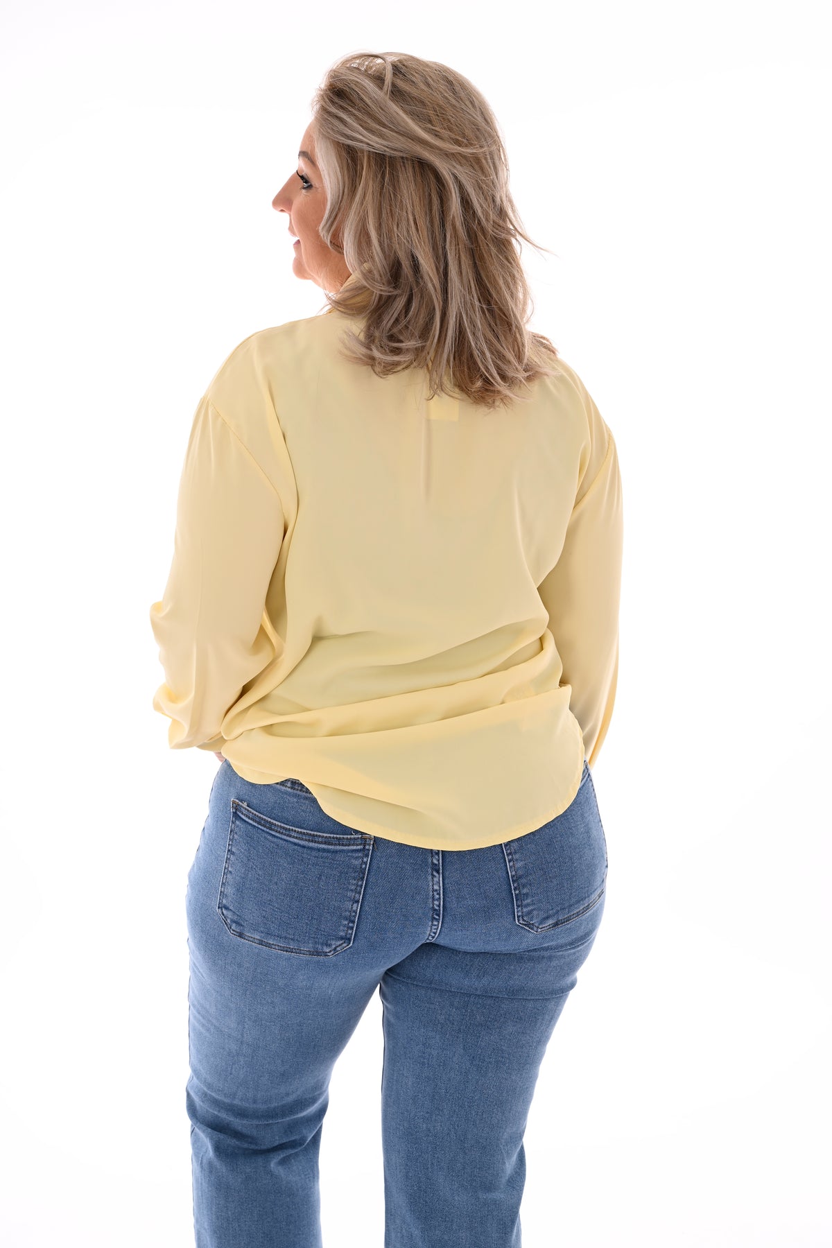 Doorknoop blouse met hals detail lichtgeel