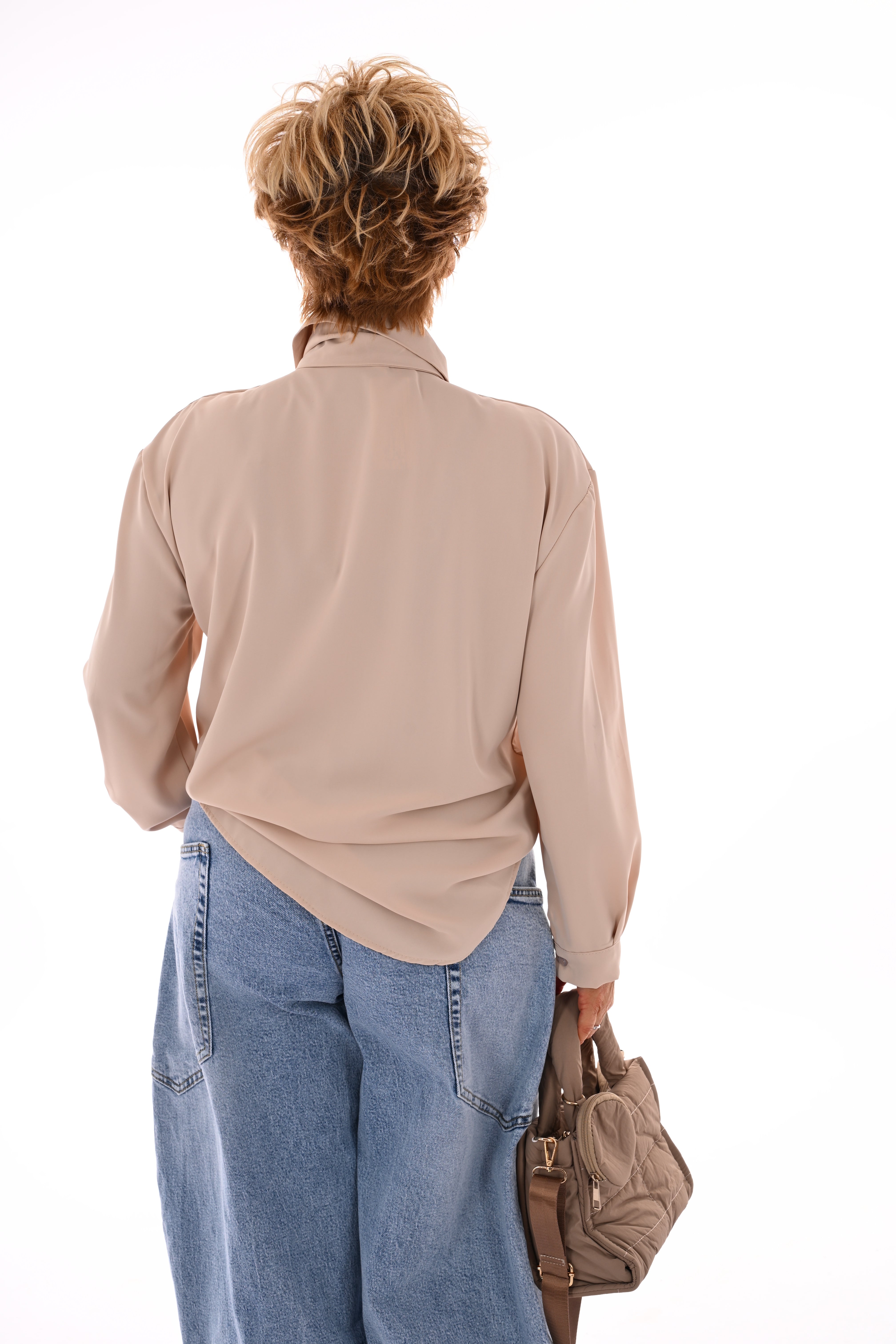 Doorknoop blouse met hals detail beige