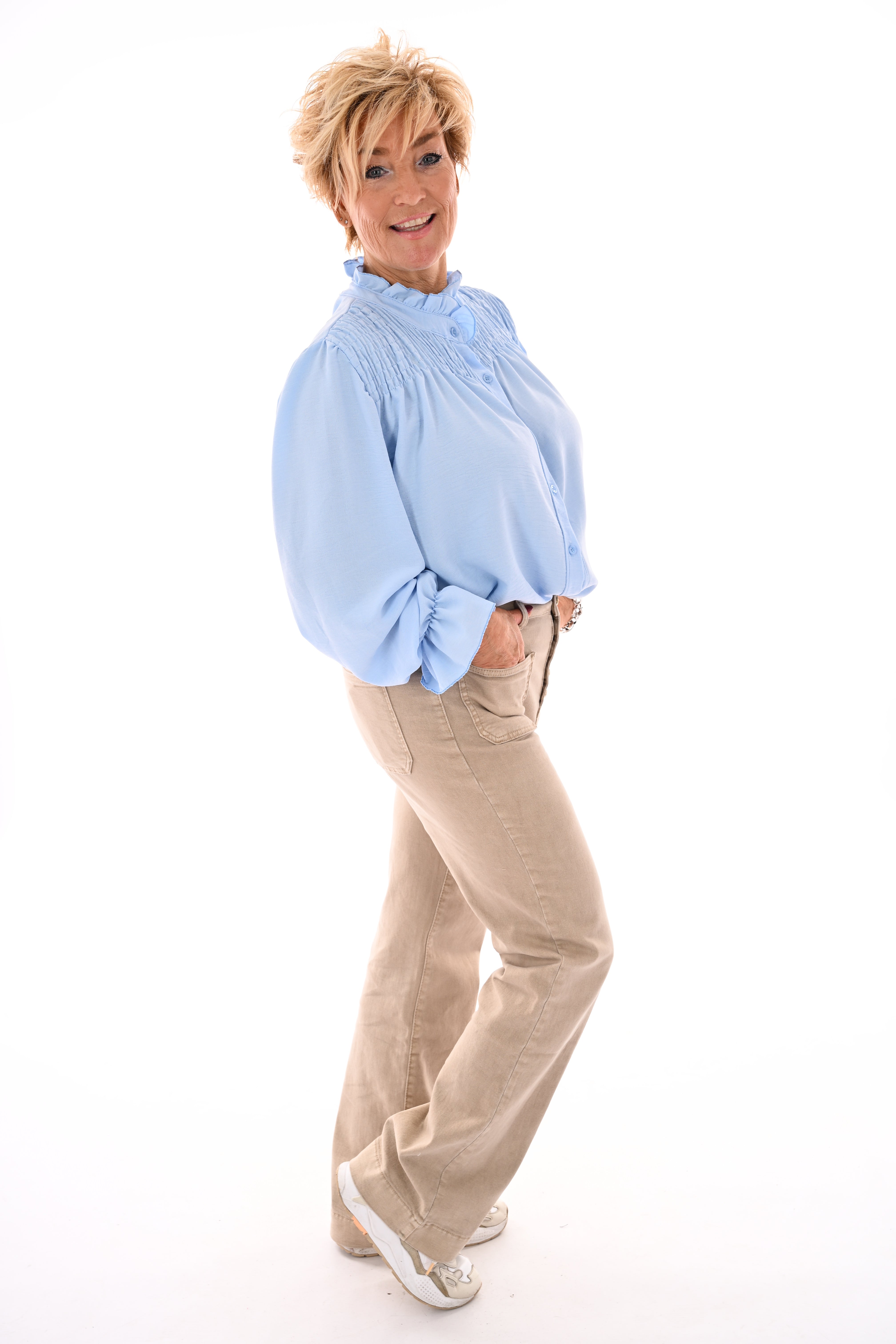 Blouse smock detail lichtblauw