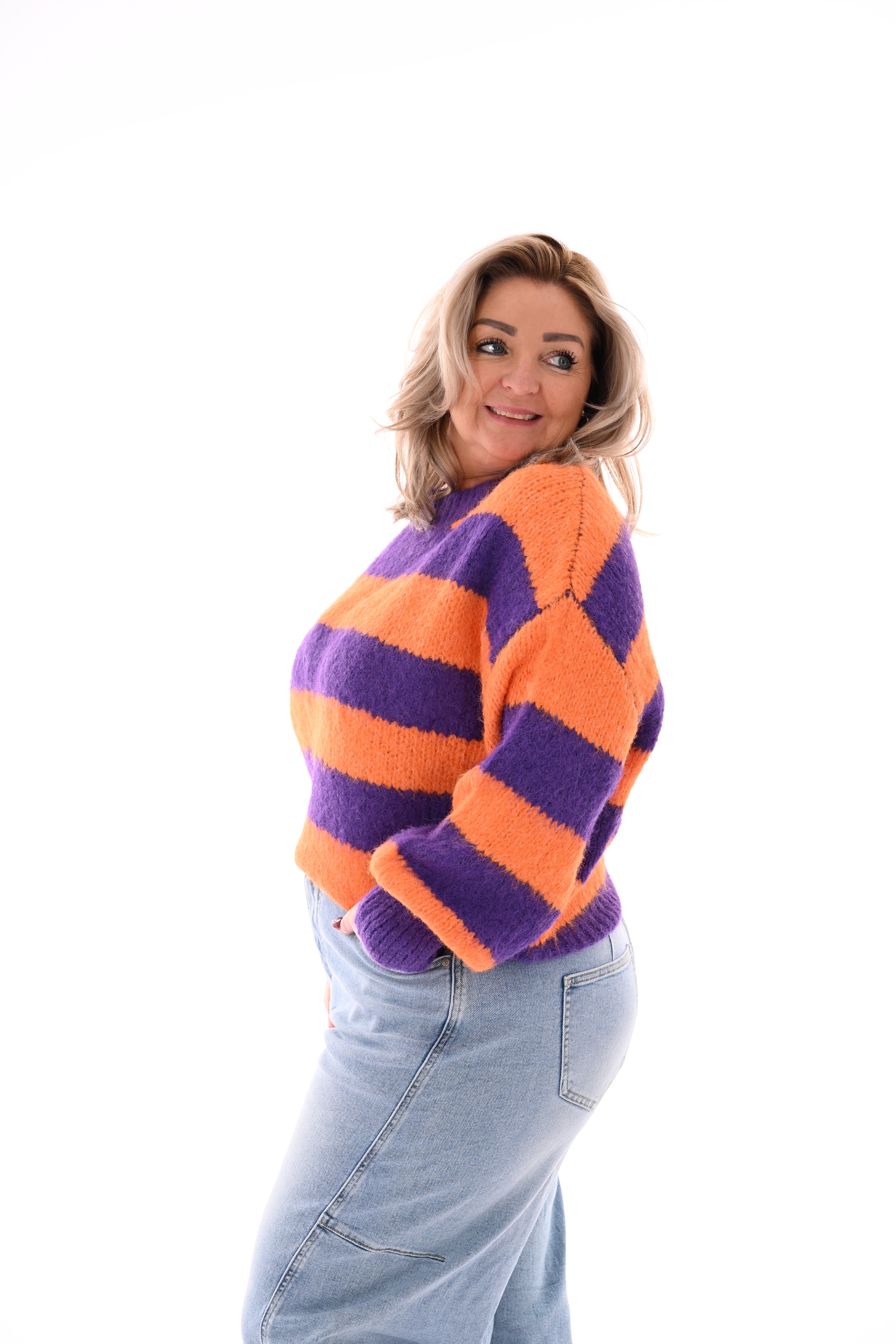 Gebreide trui strepen en pofmouwen paars/oranje