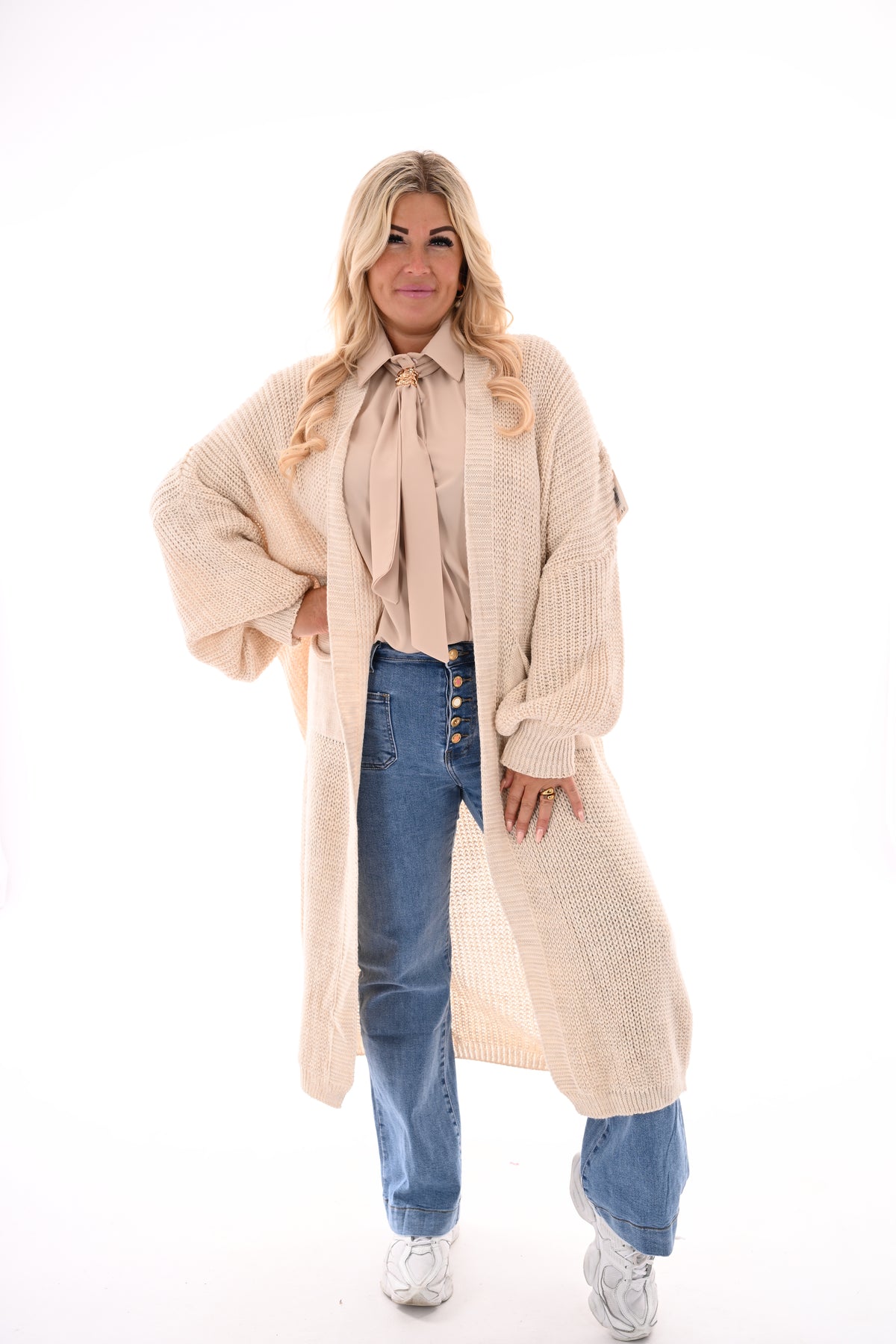 Lang gebreid vest met zakken beige