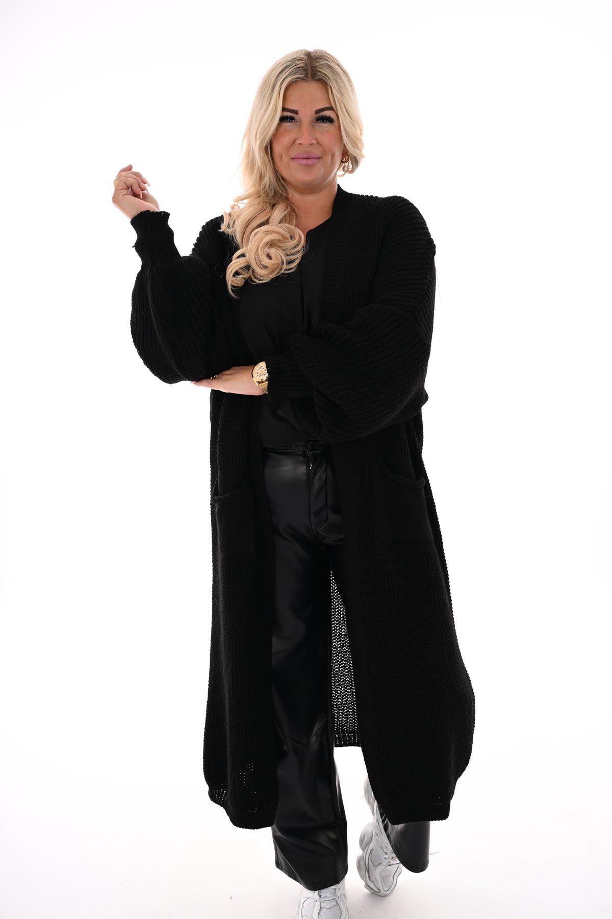 Lang gebreid vest met zakken zwart