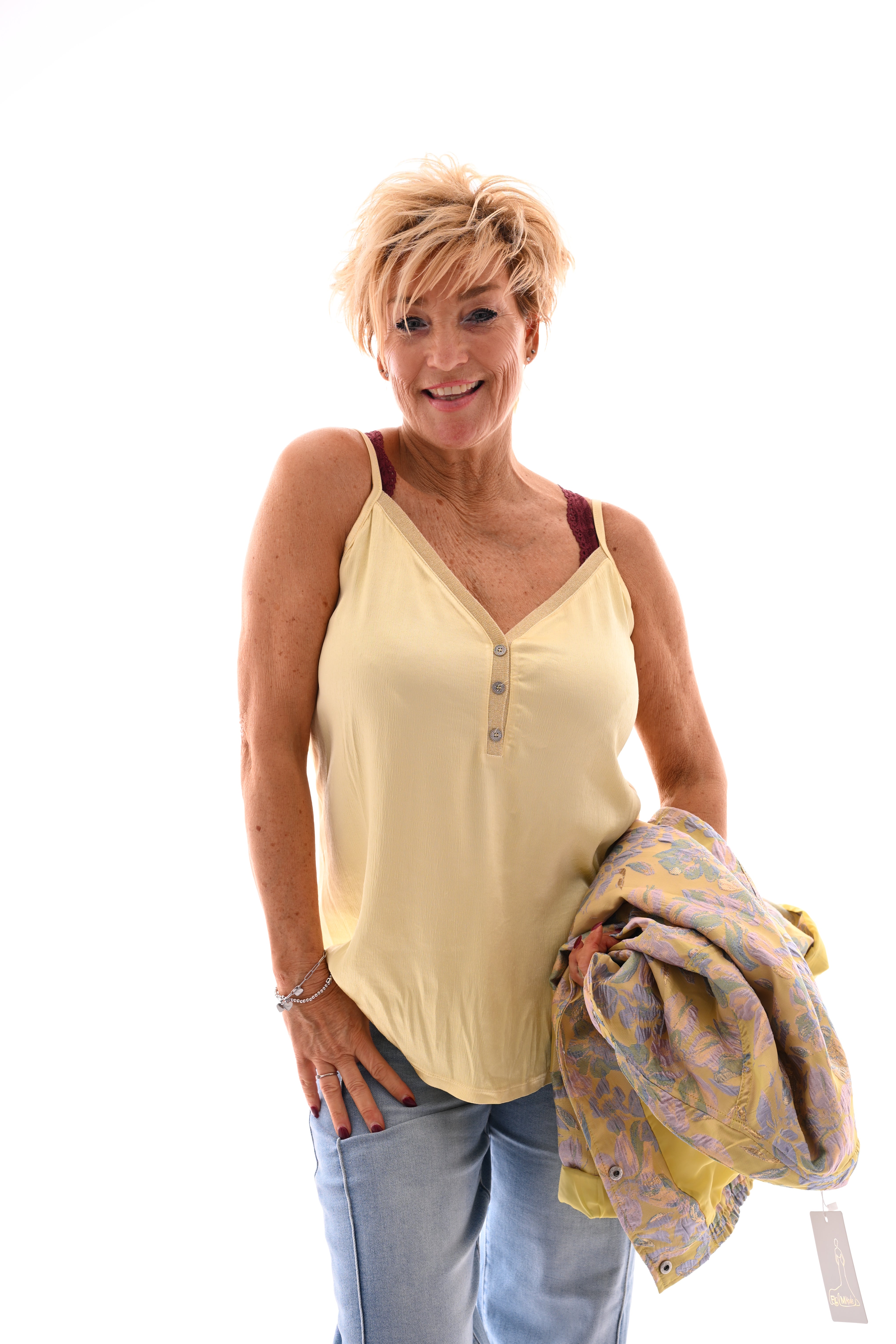 Silky hemdje met knoopjes en v-hals geel