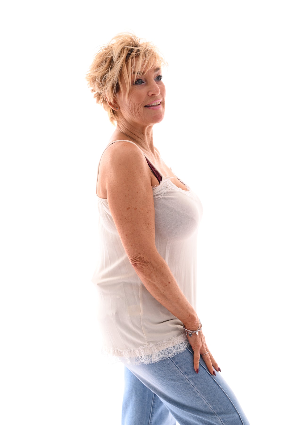 Hemdje met kanten rand creme