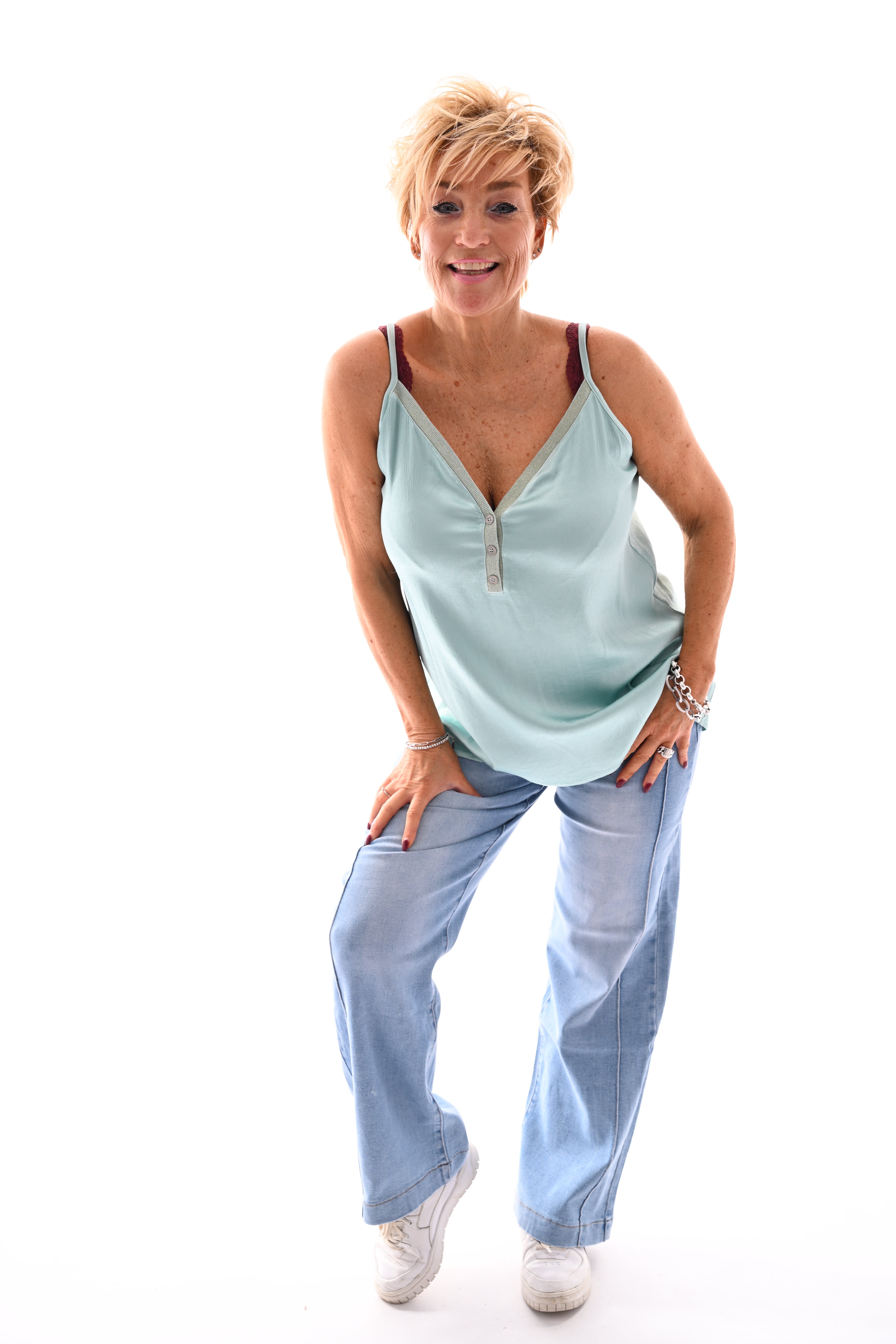 Silky hemdje met knoopjes en v-hals mintgroen