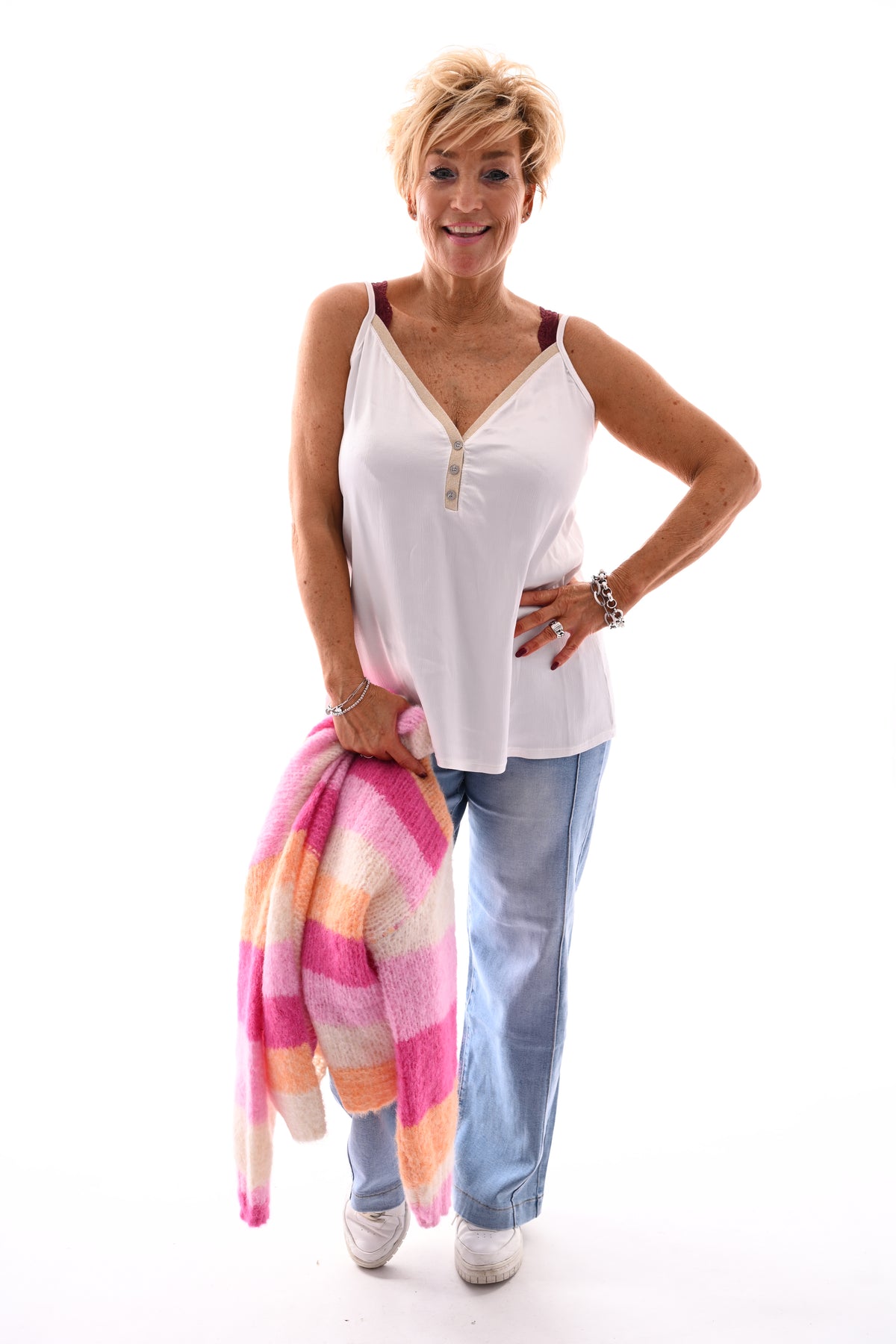 Silky hemdje met knoopjes en v-hals roomwit