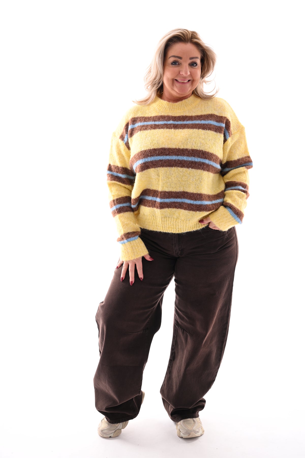 Fijn gebreide trui dubbele streep geel