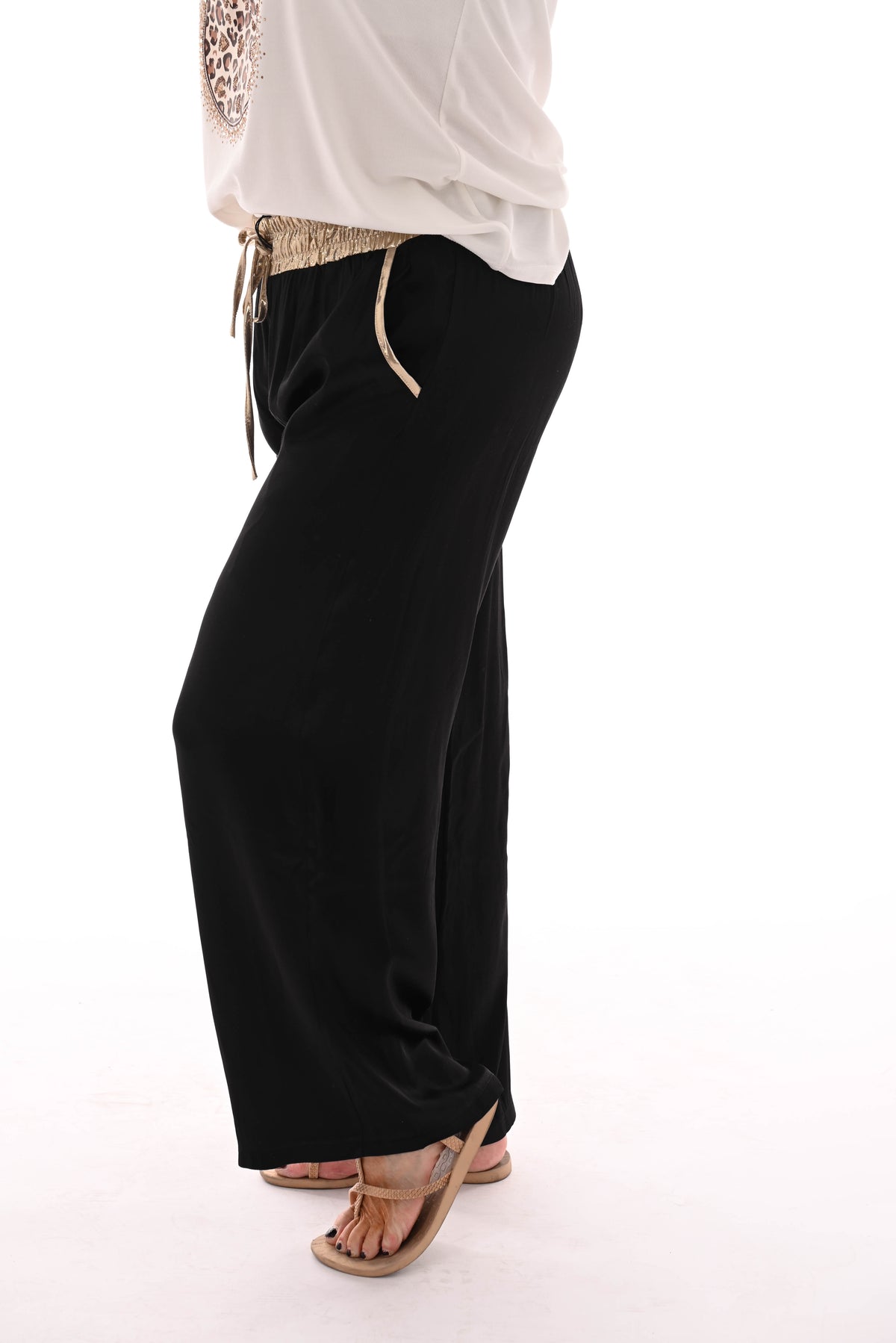 Silky wijde broek gouden broekband zwart