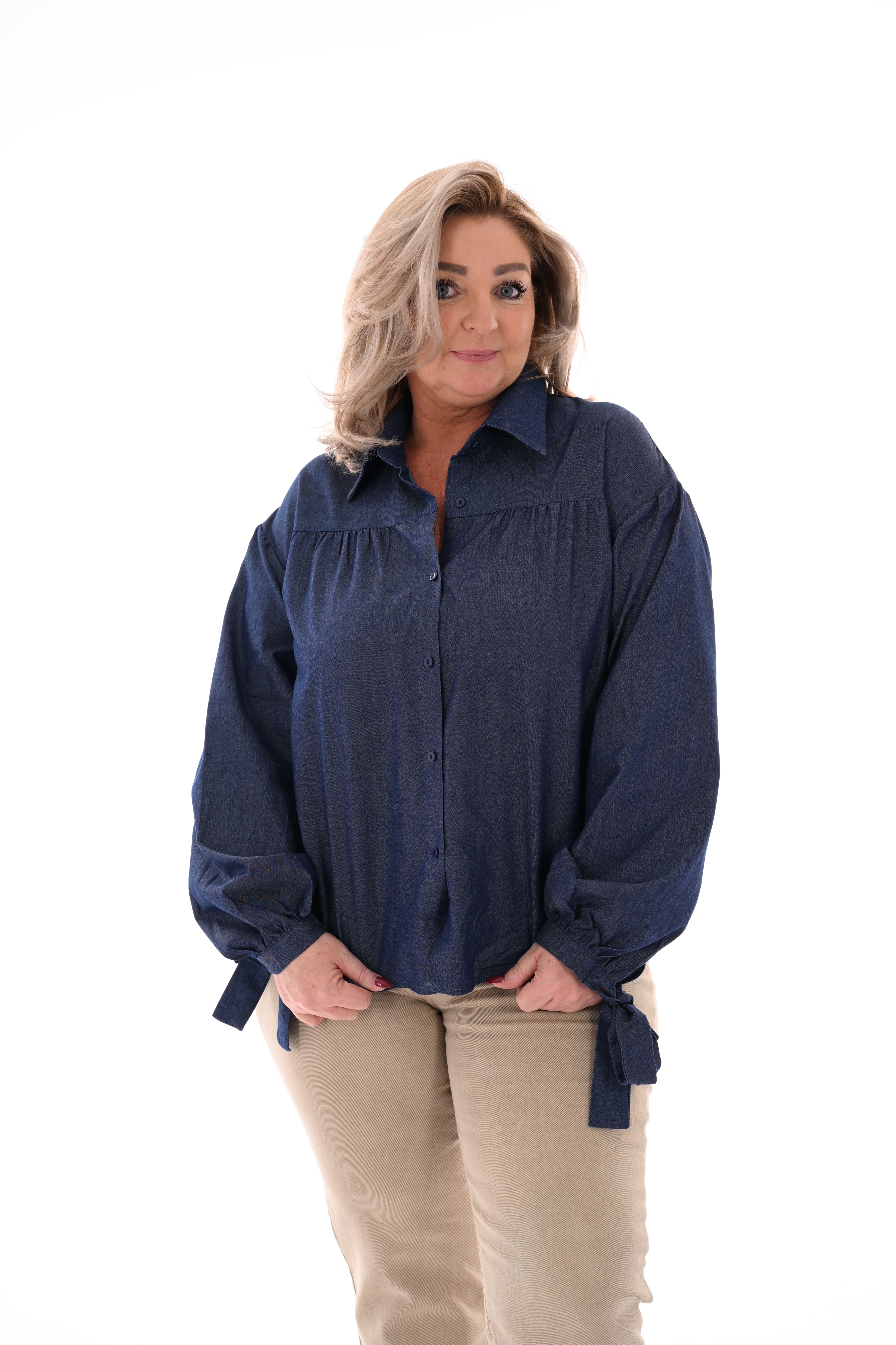 Jeans blouse met strikmouwen donkerblauw