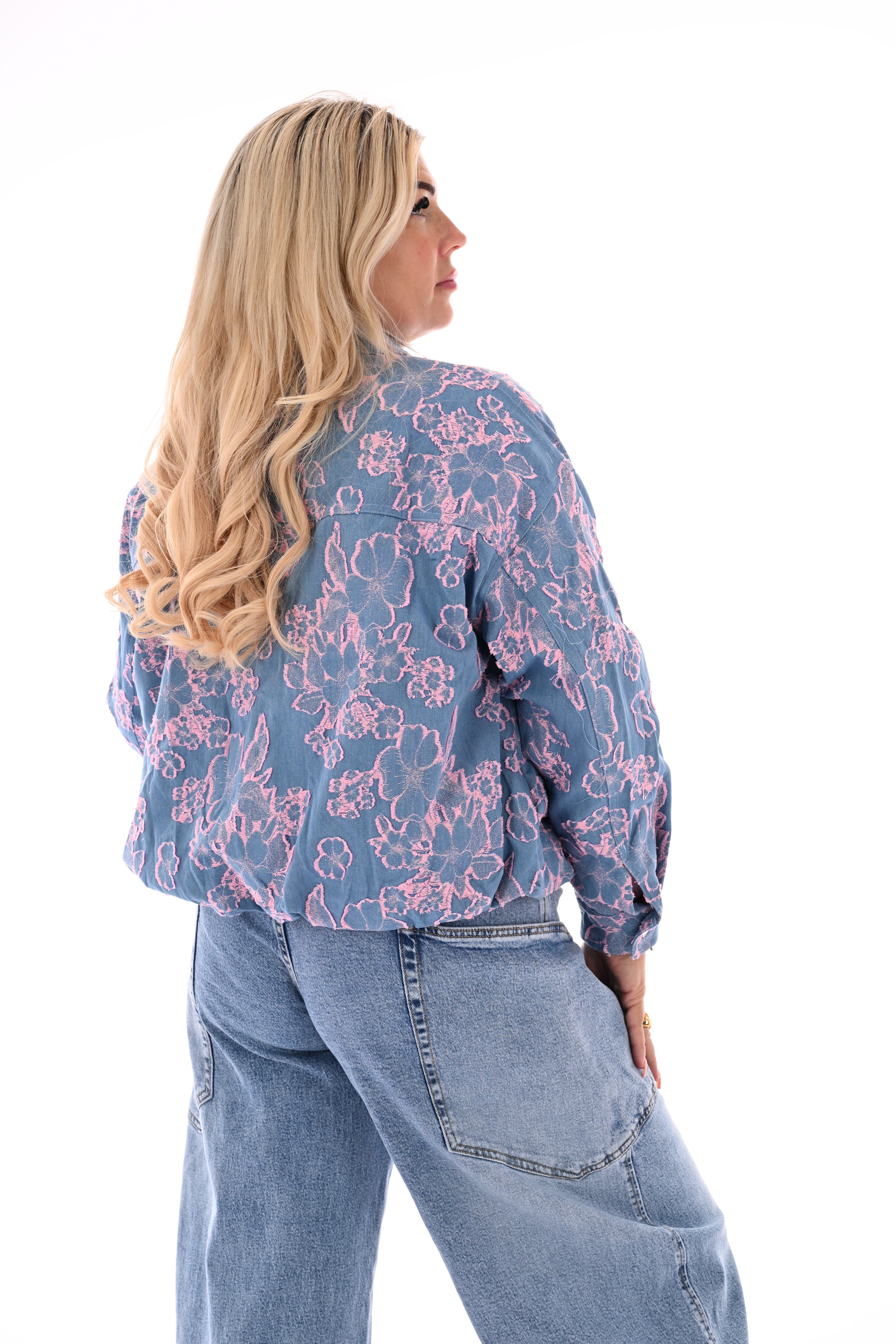 Spijkerjasje bloemen borduur roze