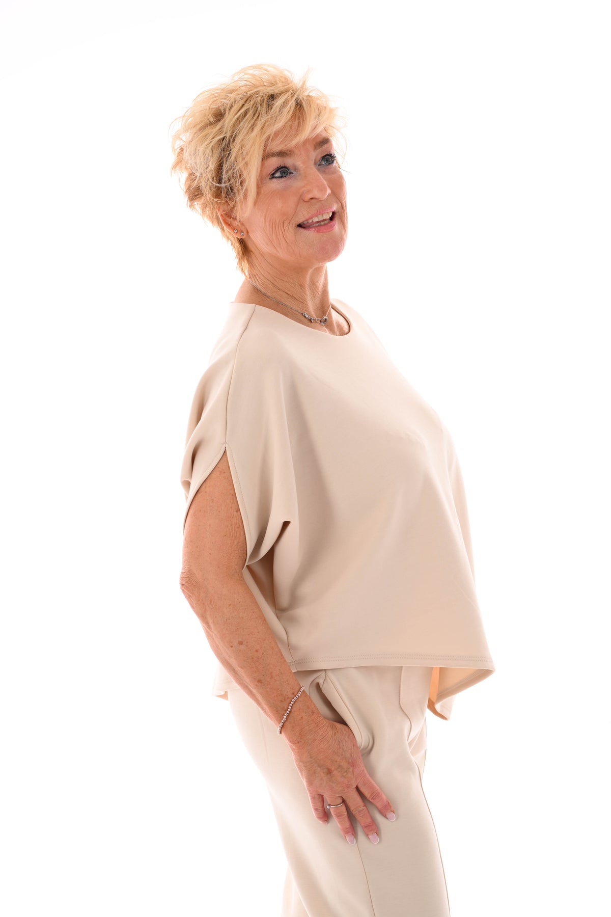 Tweedelig set asymmetrisch korte mouwen beige