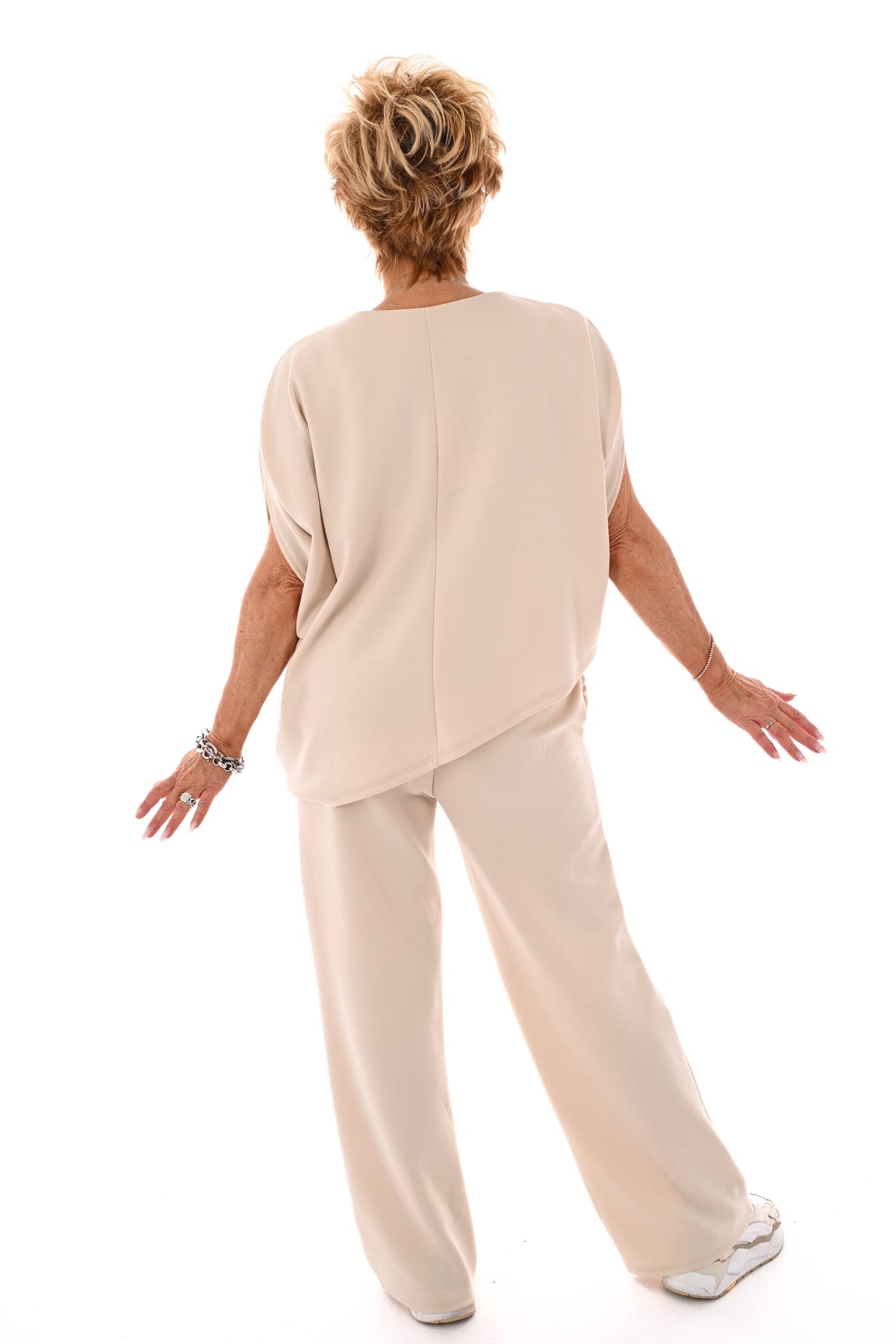 Tweedelig set asymmetrisch korte mouwen beige