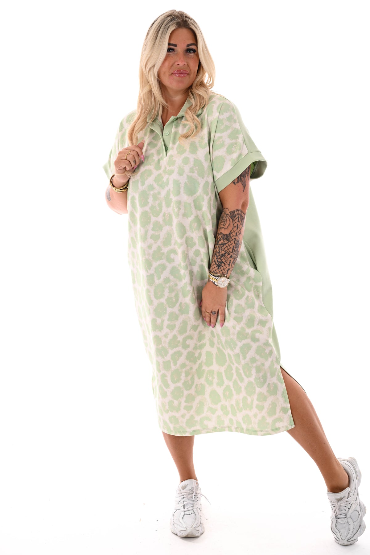 Sweaterdress korte mouwen panterprint v-hals lichtgroen