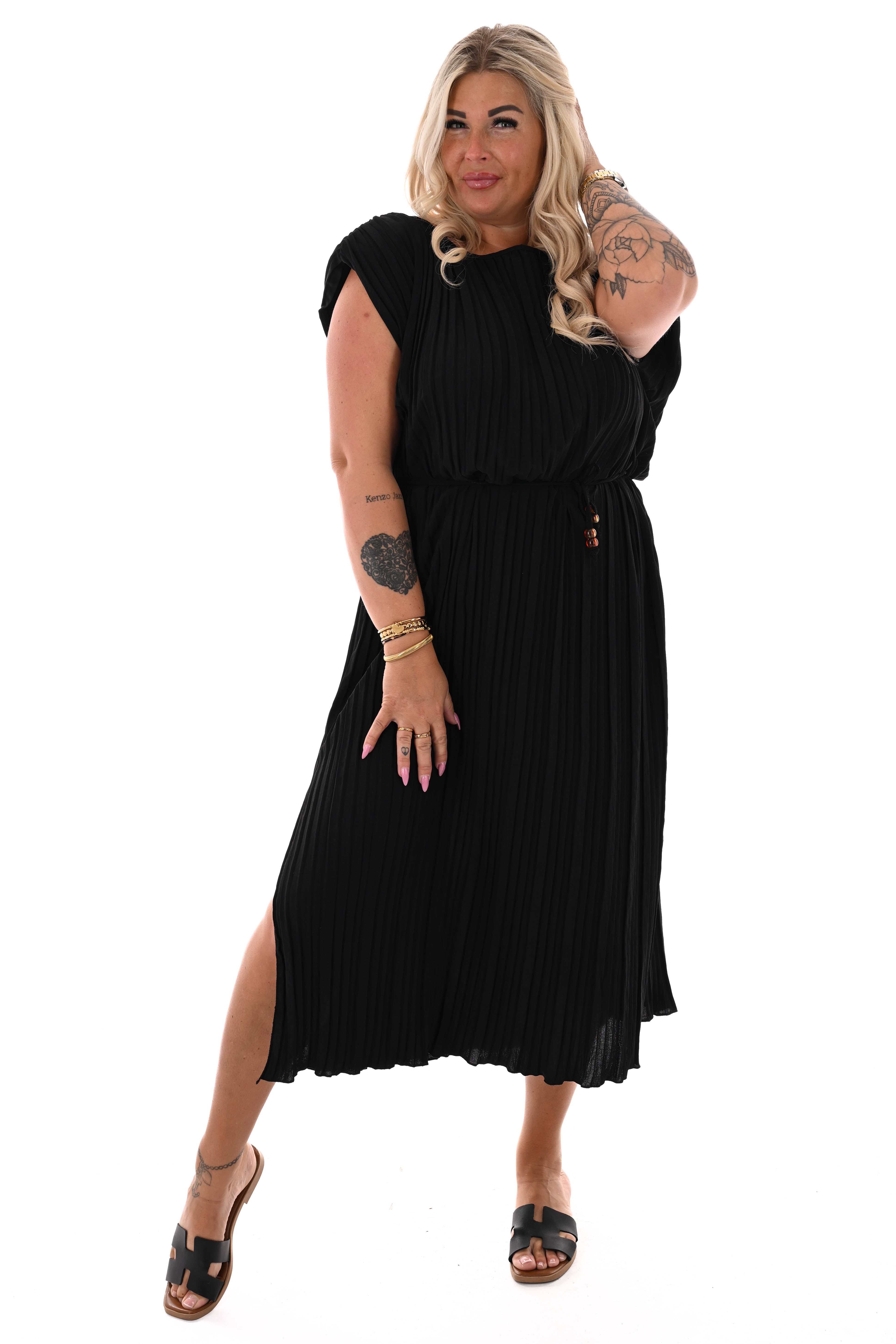 Plisse jurk met ceintuur zwart