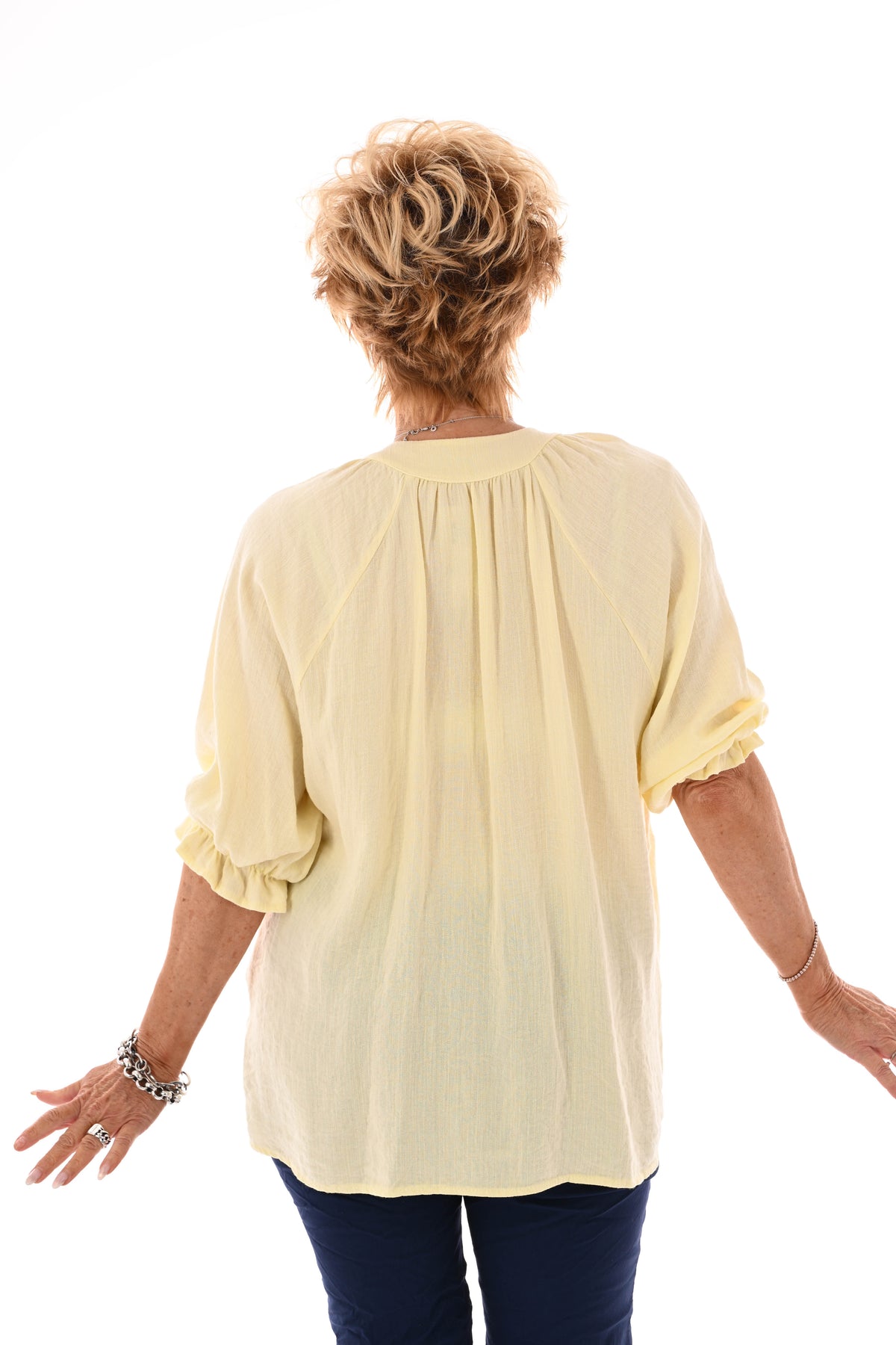 Blouse v-hals korte roezelmouwen lichtgeel