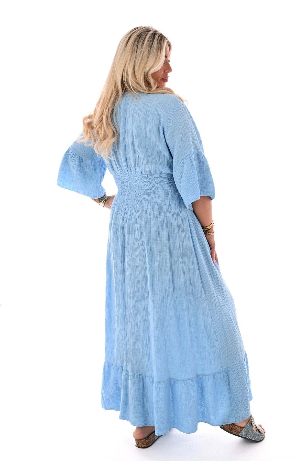 Lange wafeljurk v-hals trompetmouwen lichtblauw