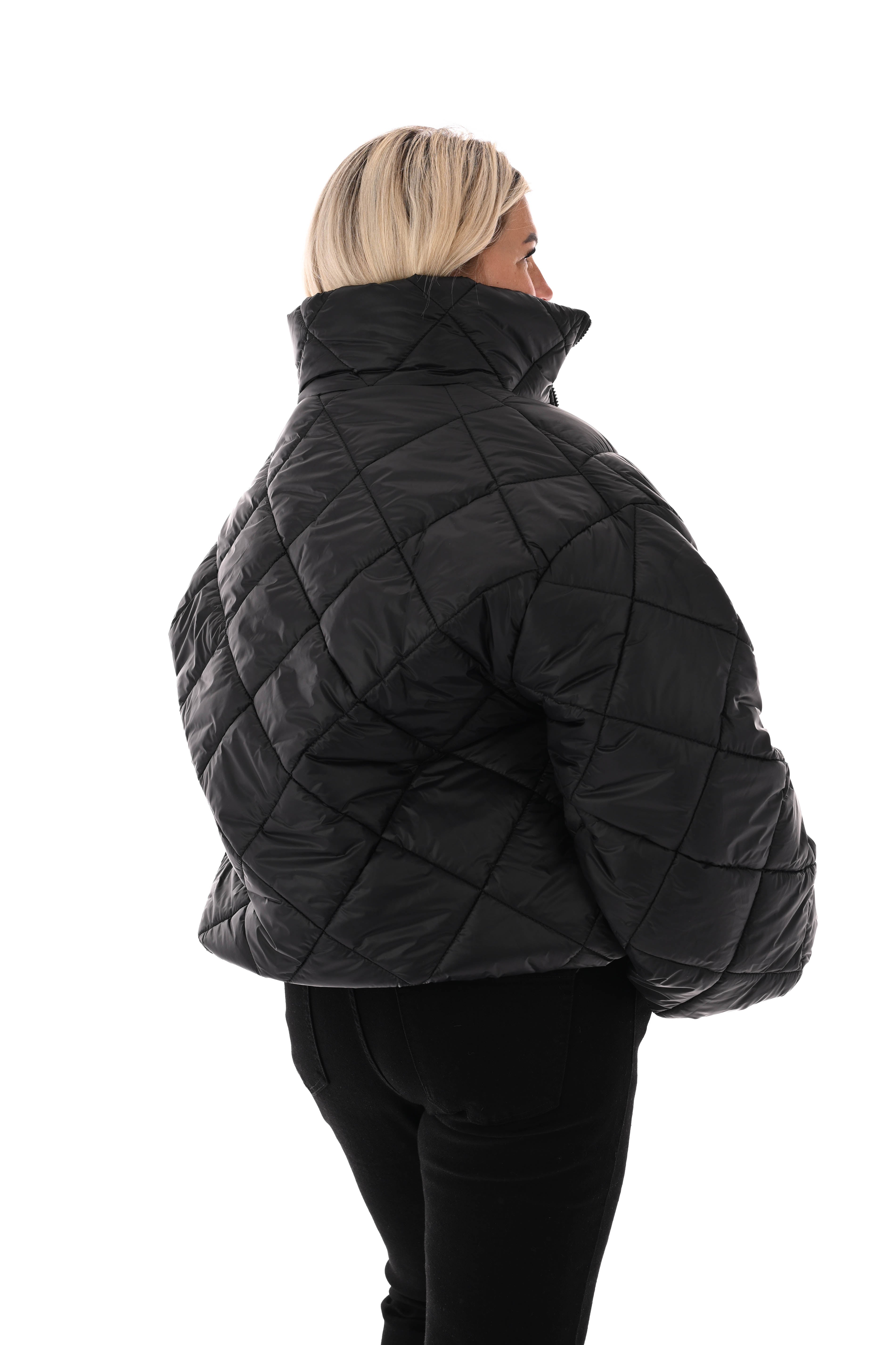 Korte jas ruit met pofmouwen zwart