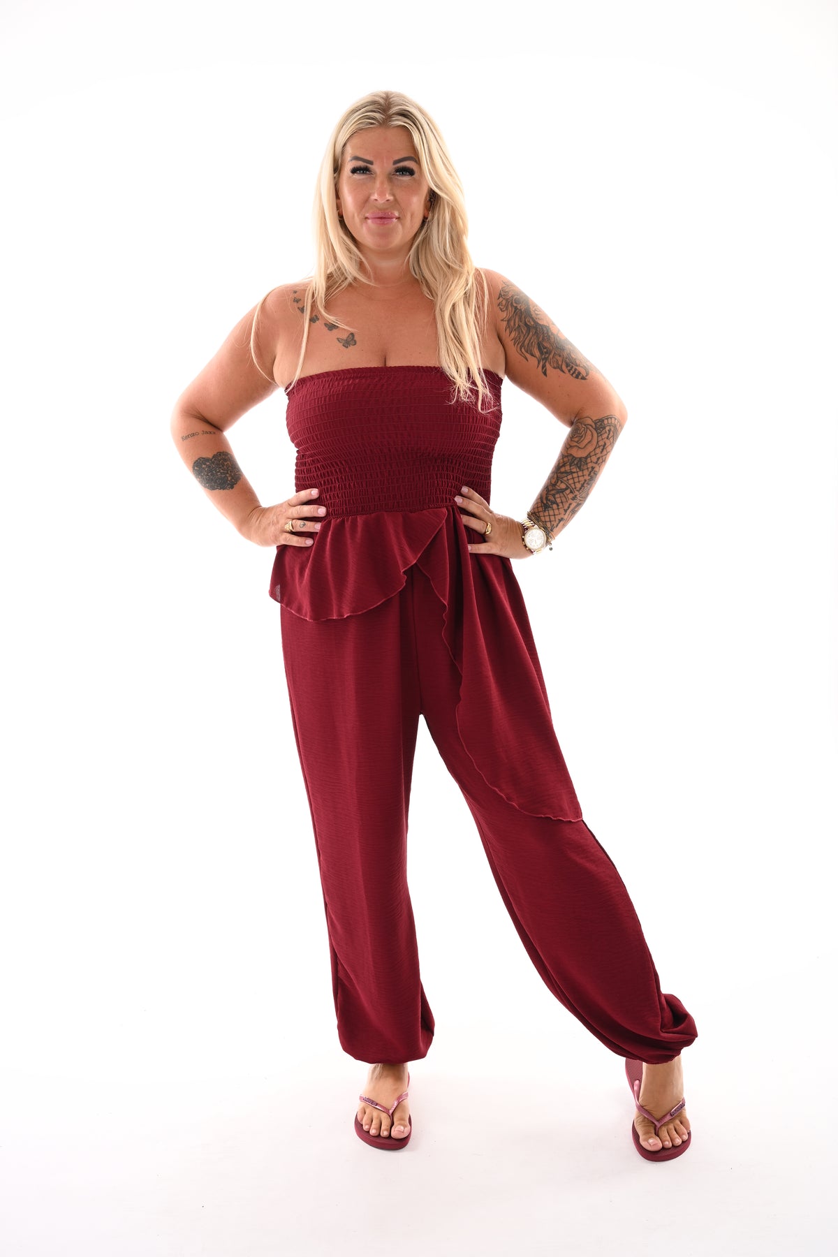 Strapless jumpsuit ruffle bordeaux