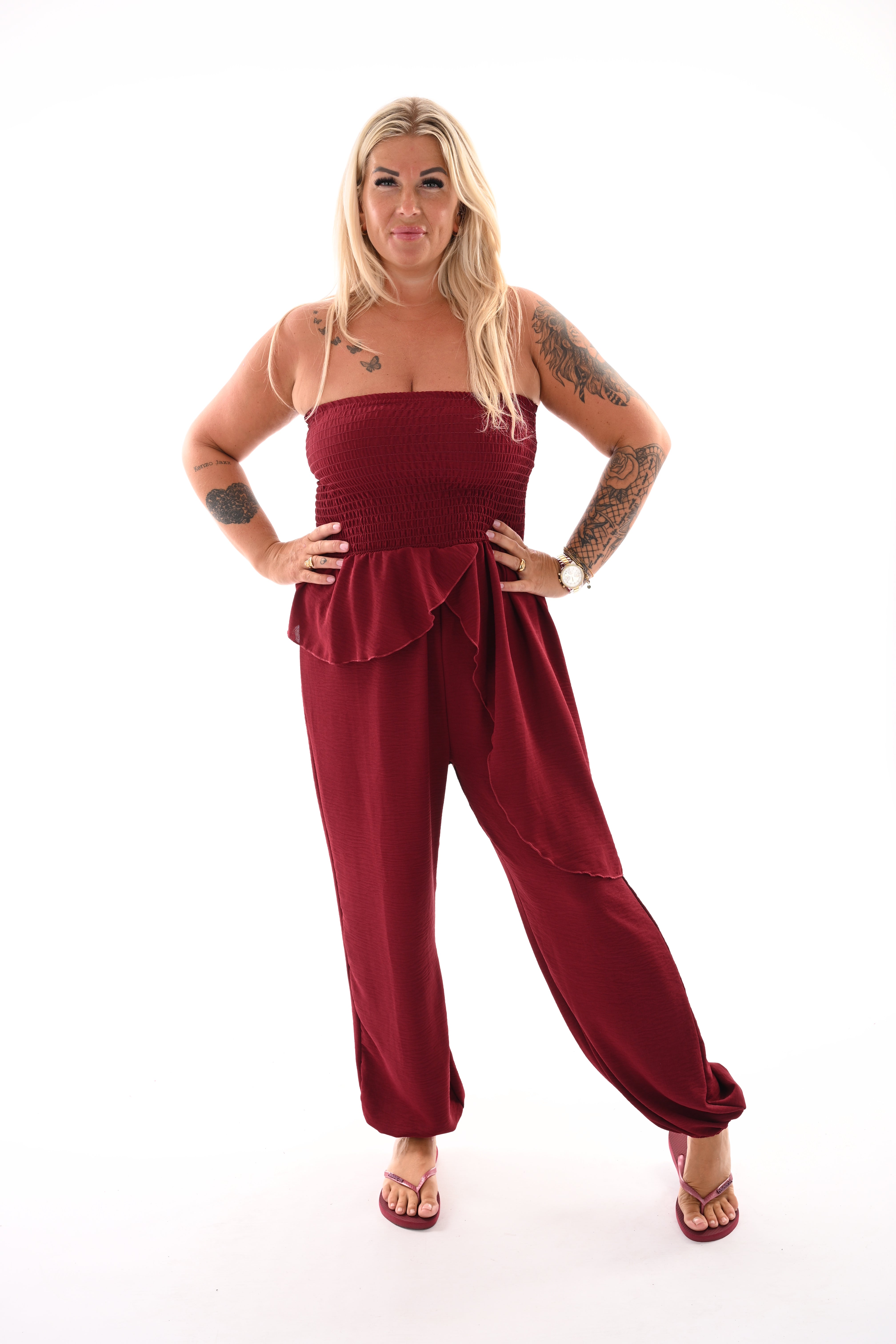 Strapless jumpsuit ruffle bordeaux