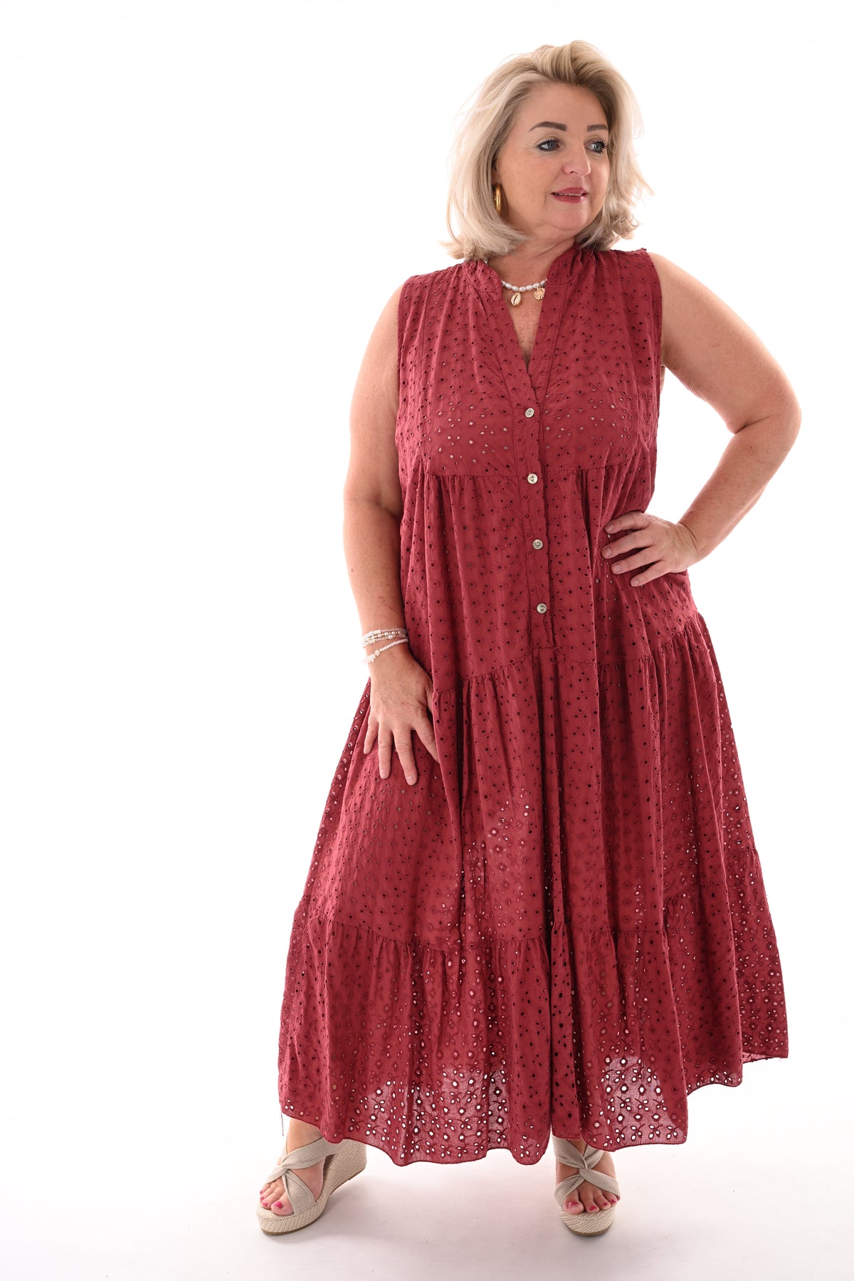 Lange jurk broderie mouwloos roestrood