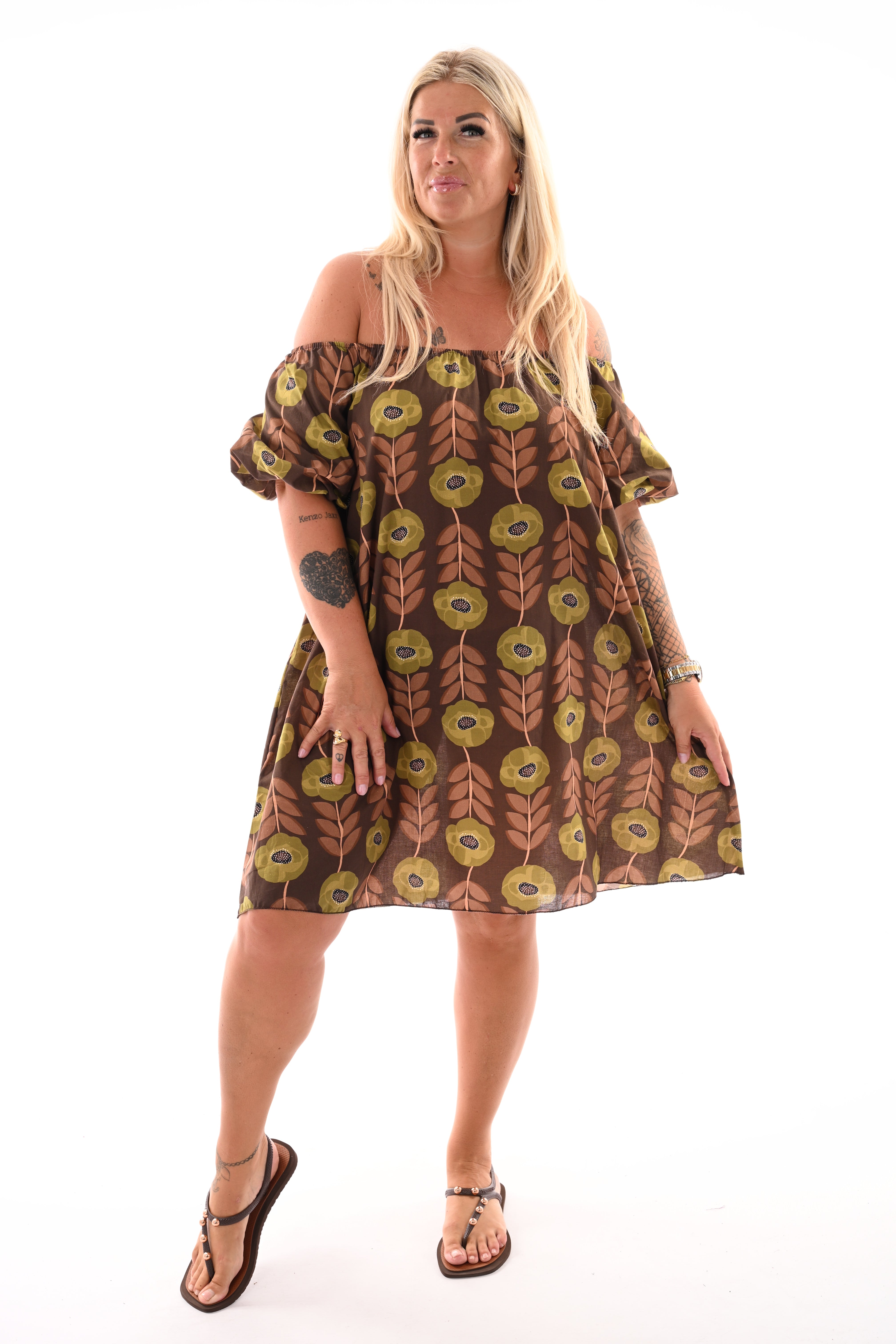 Off-shoulder jurk korte pofmouwen bloemen donkerbruin/pistache