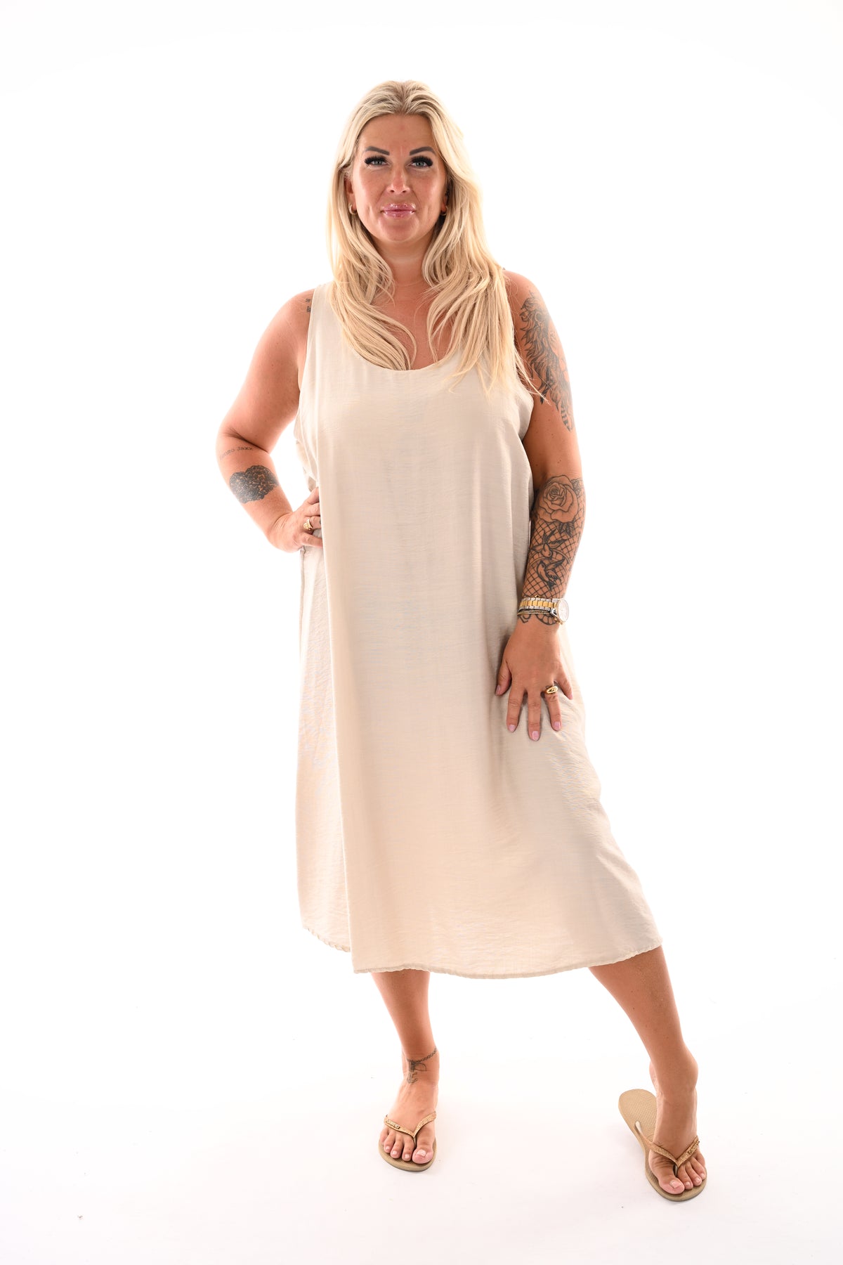 Basic jurk ronde hals beige