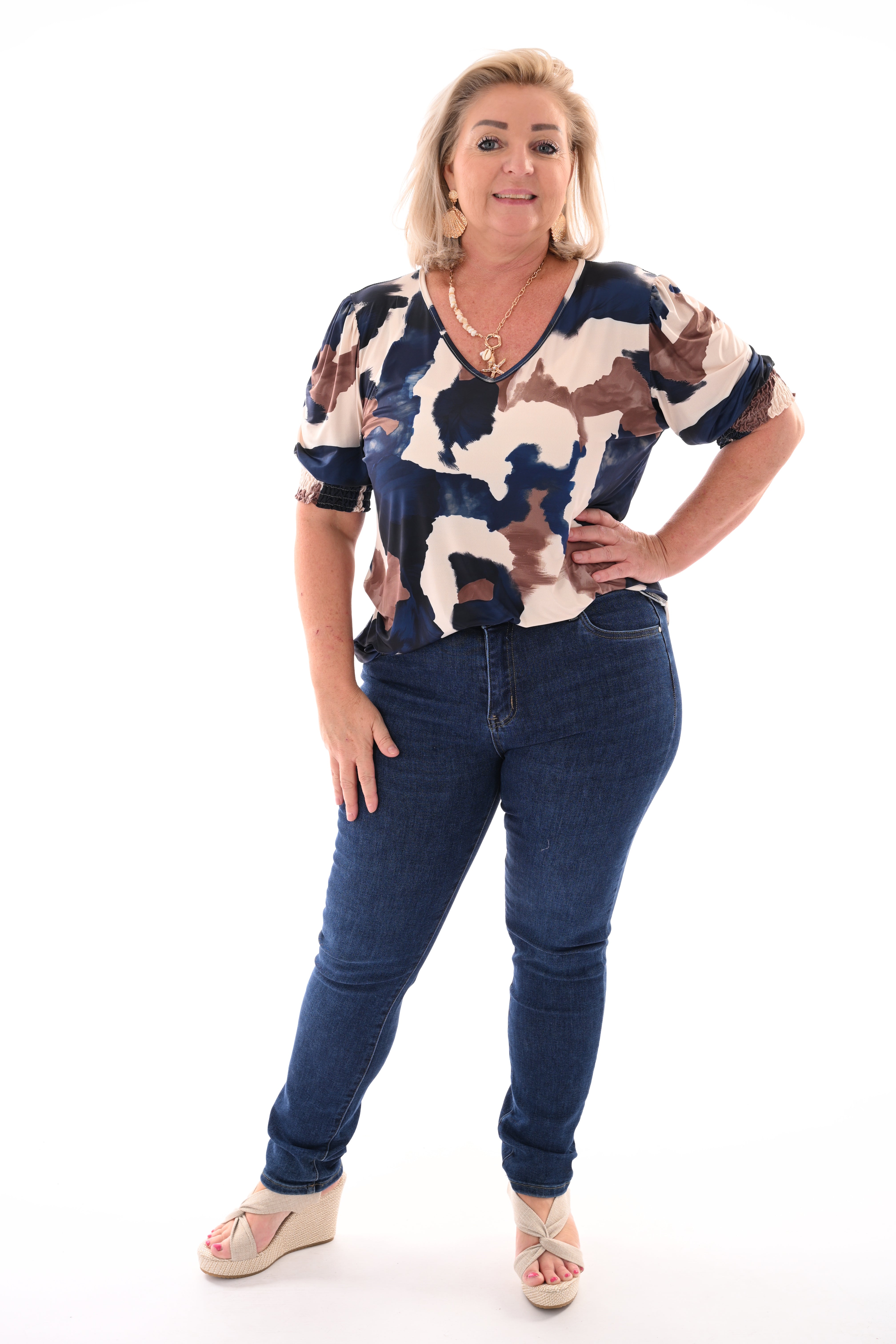 Top v-hals koeien print marineblauw