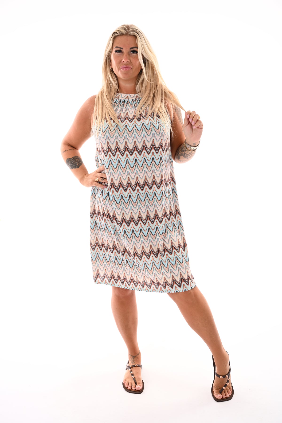 Halter jurk print wave beige/lichtblauw