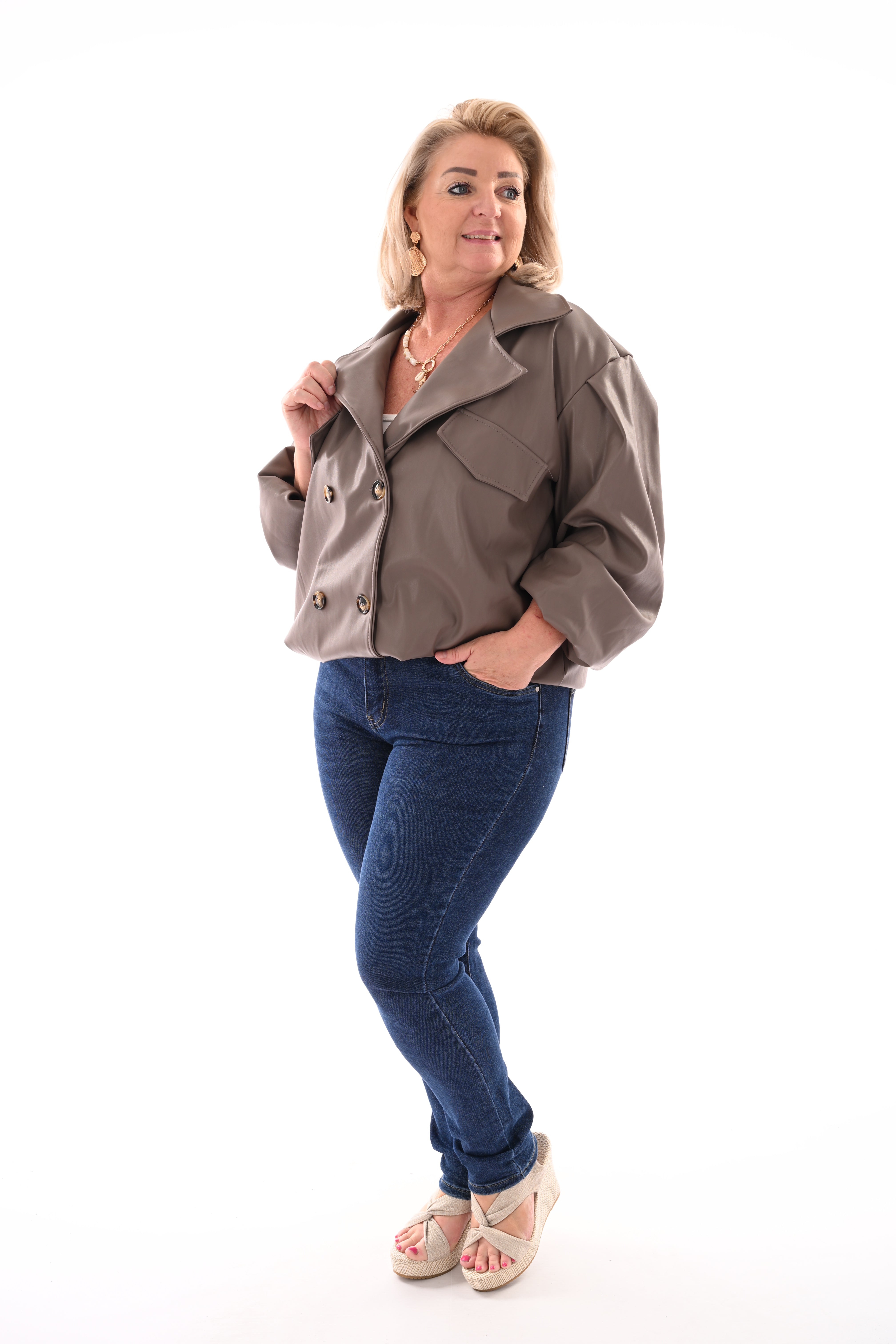 Korte leatherlook bomber dubbele knopen taupe