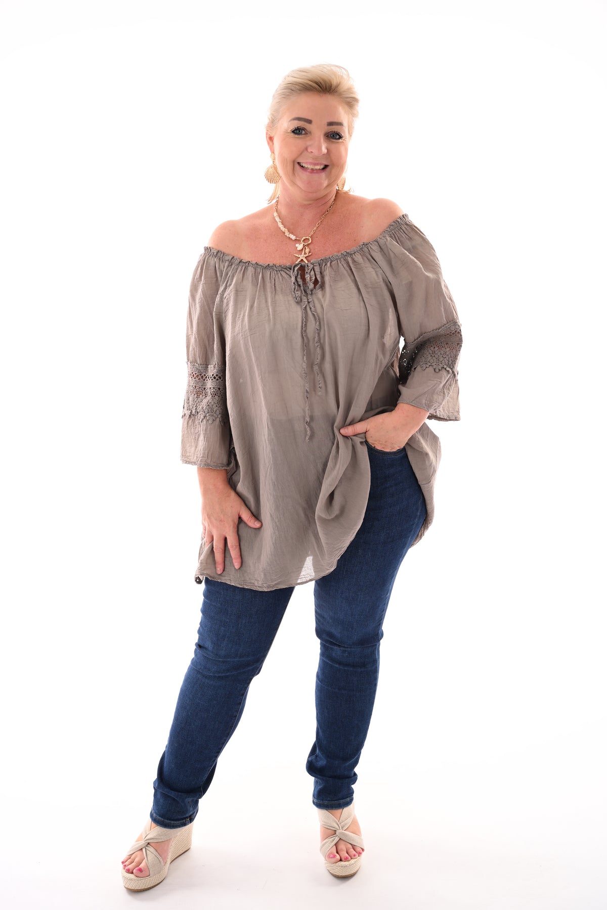 Top off-shoulder broderie taupe