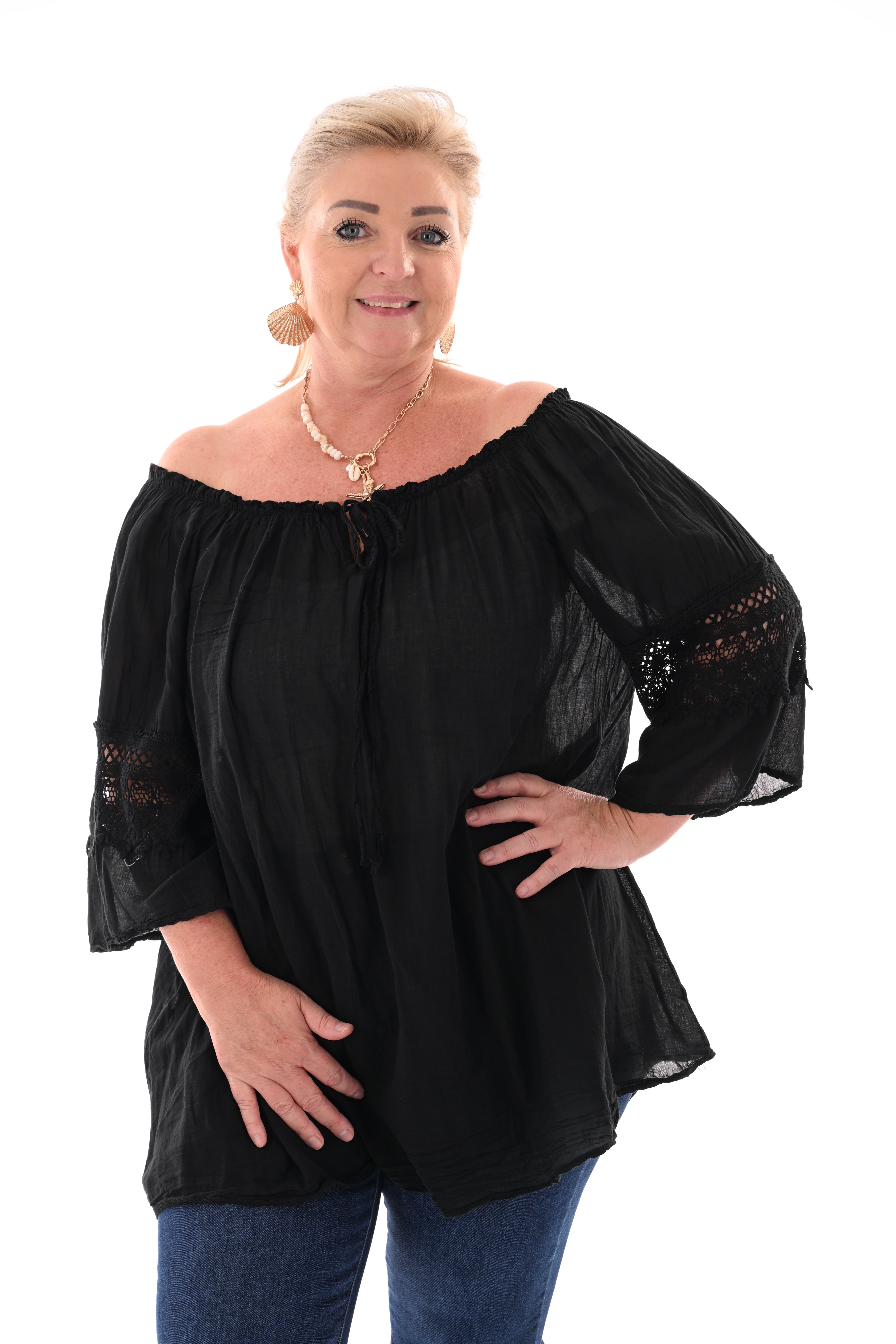 Top off-shoulder broderie zwart