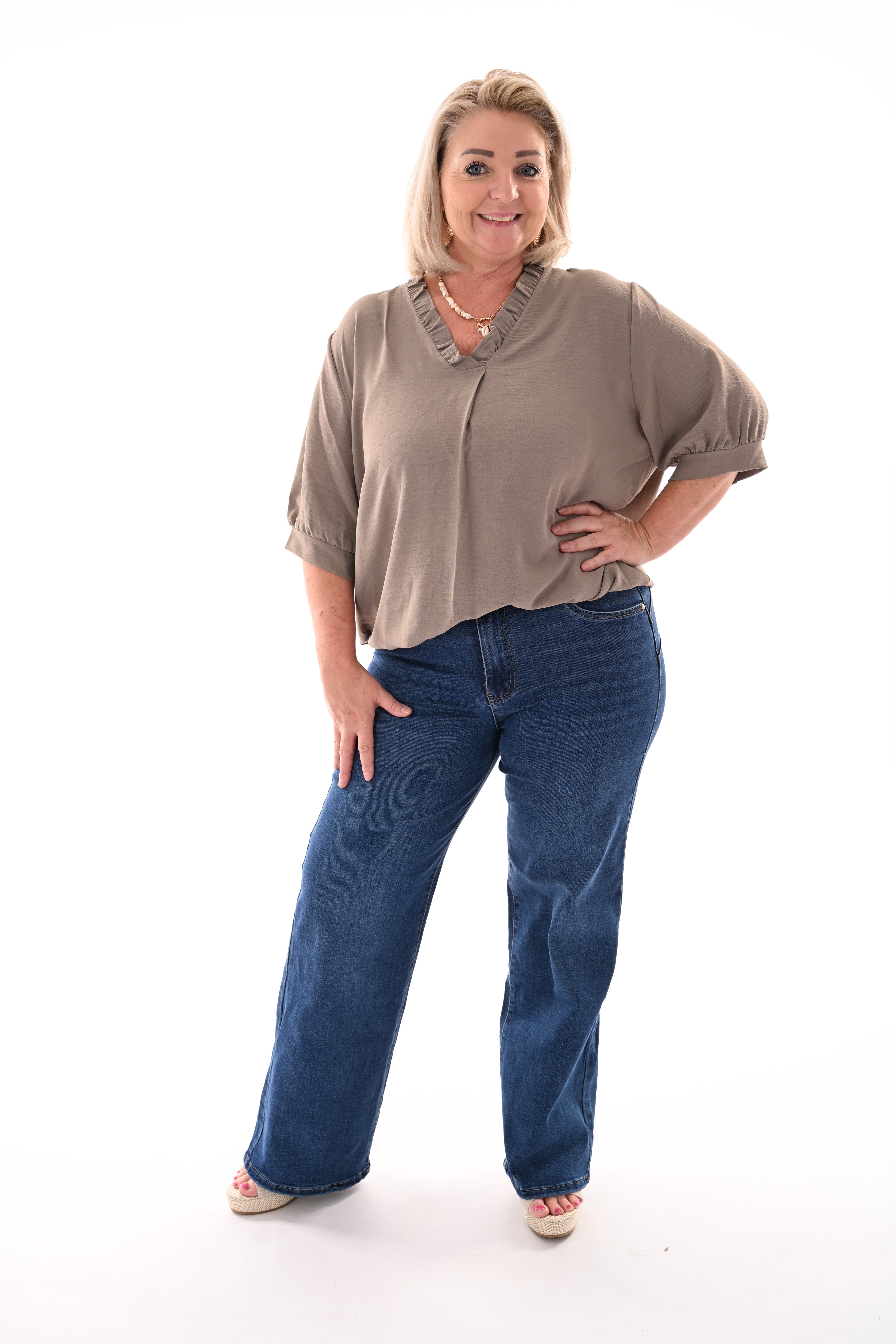 Top roezel v-hals taupe