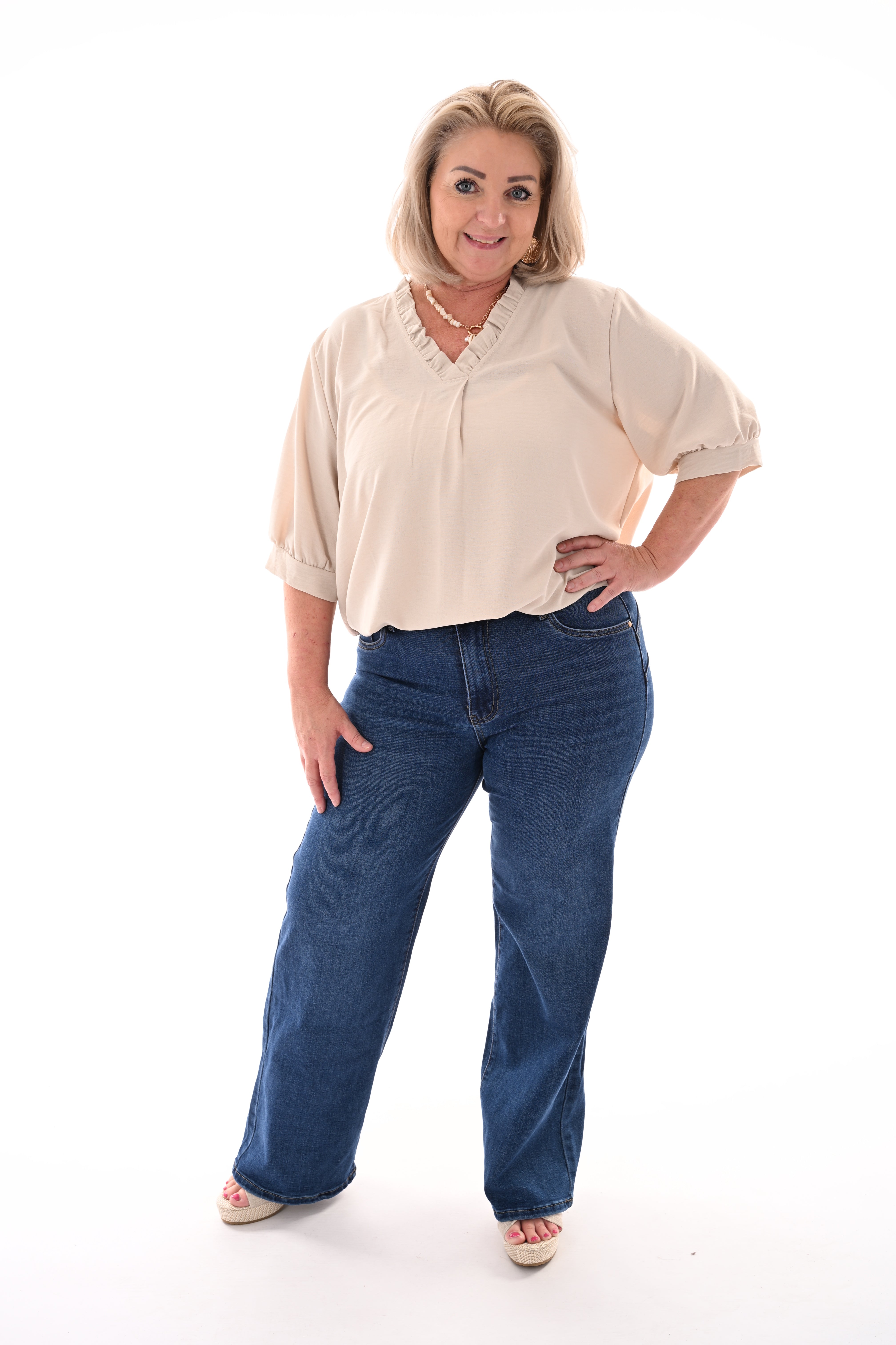 Top roezel v-hals beige