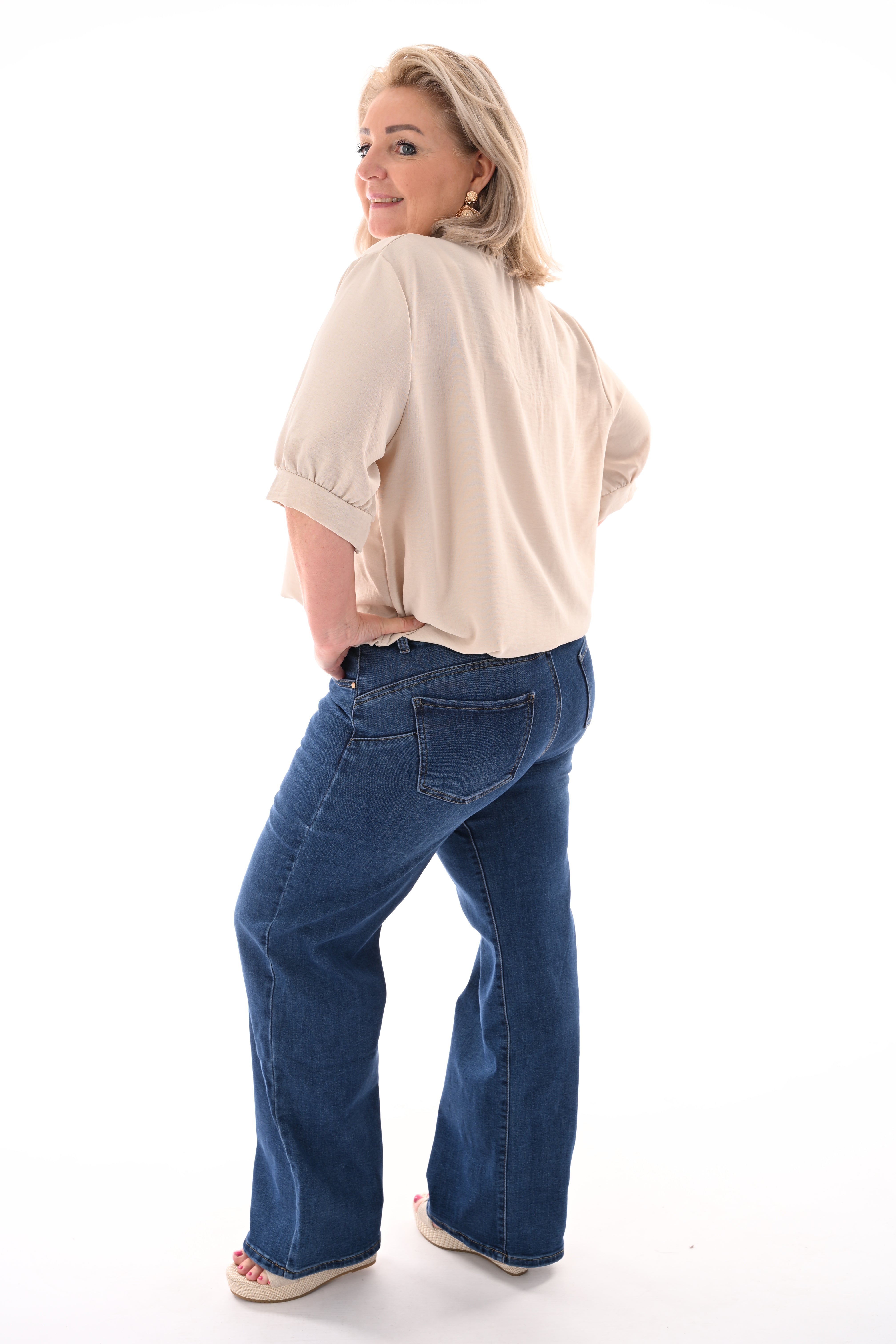 Top roezel v-hals beige