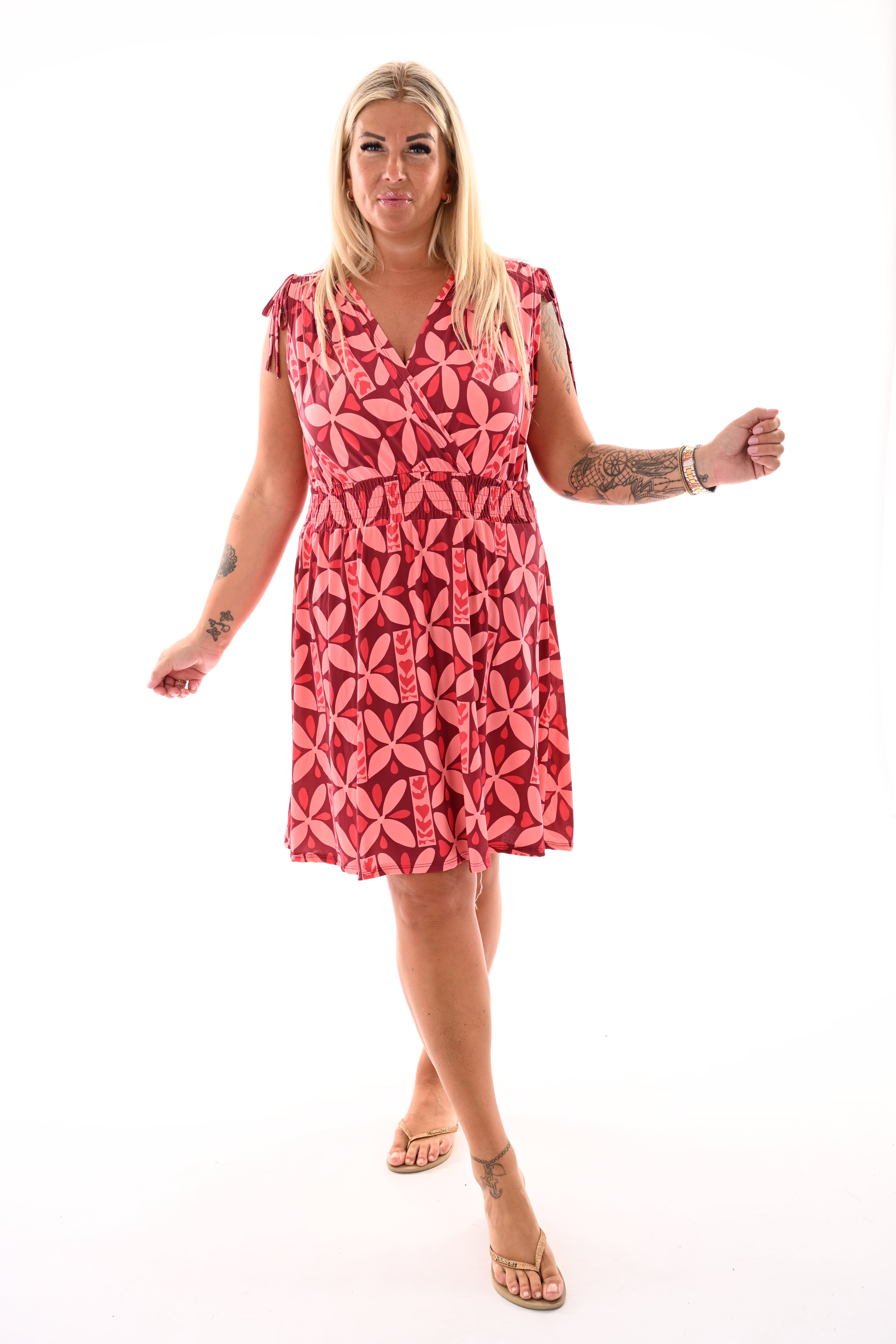 Korte  jurk magic print bloemen bordeaux/lichtroze