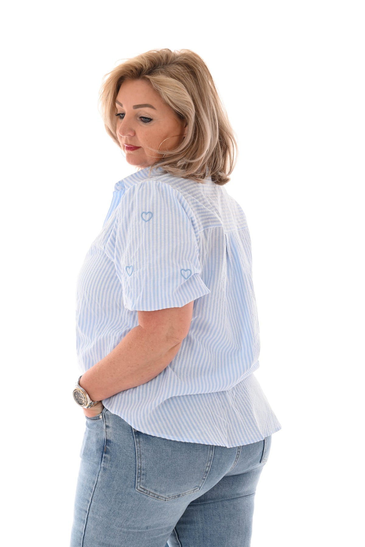 Korte blouse hartjes pofmouwen lichtblauw